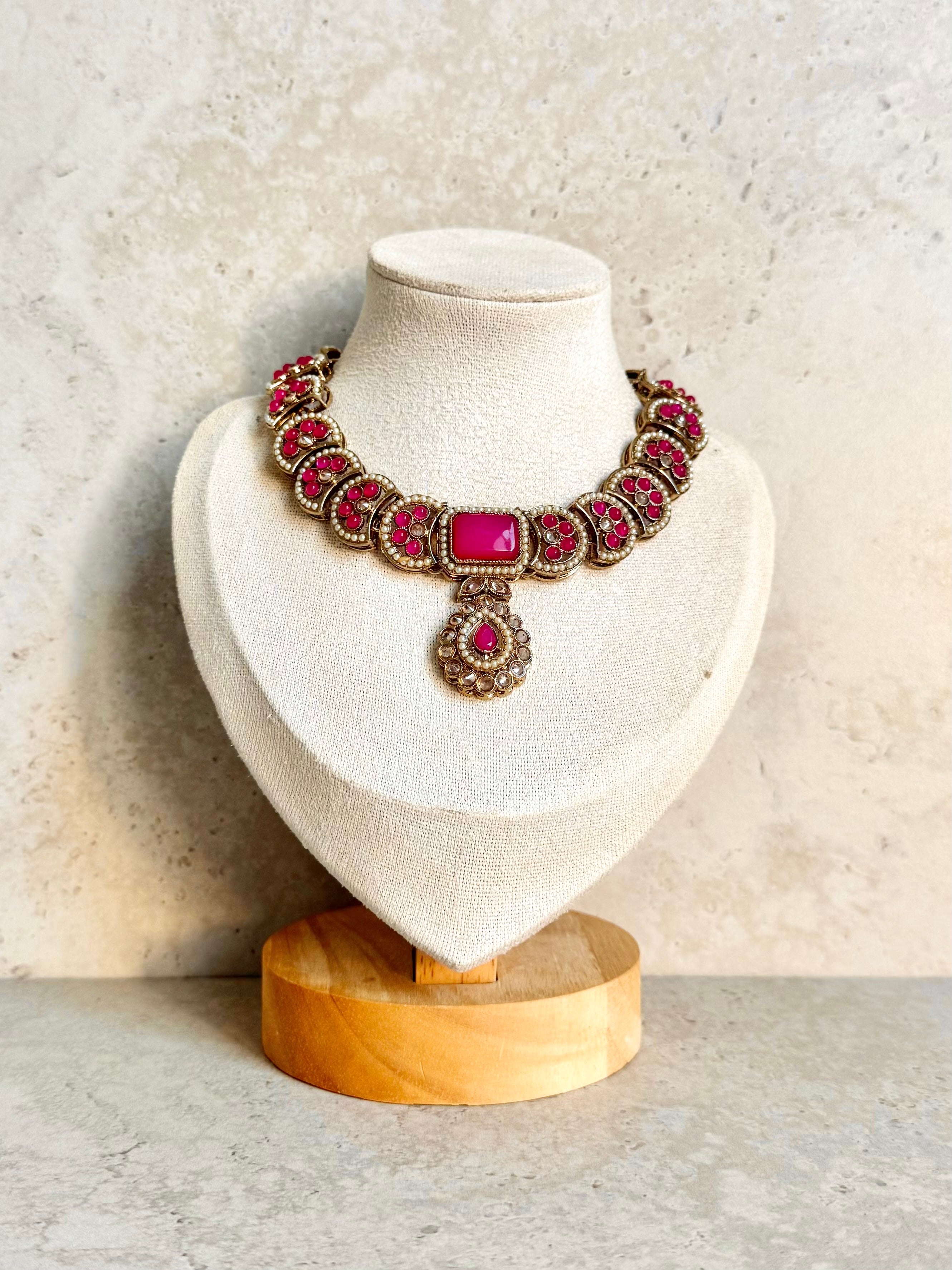 Reem Necklace Set