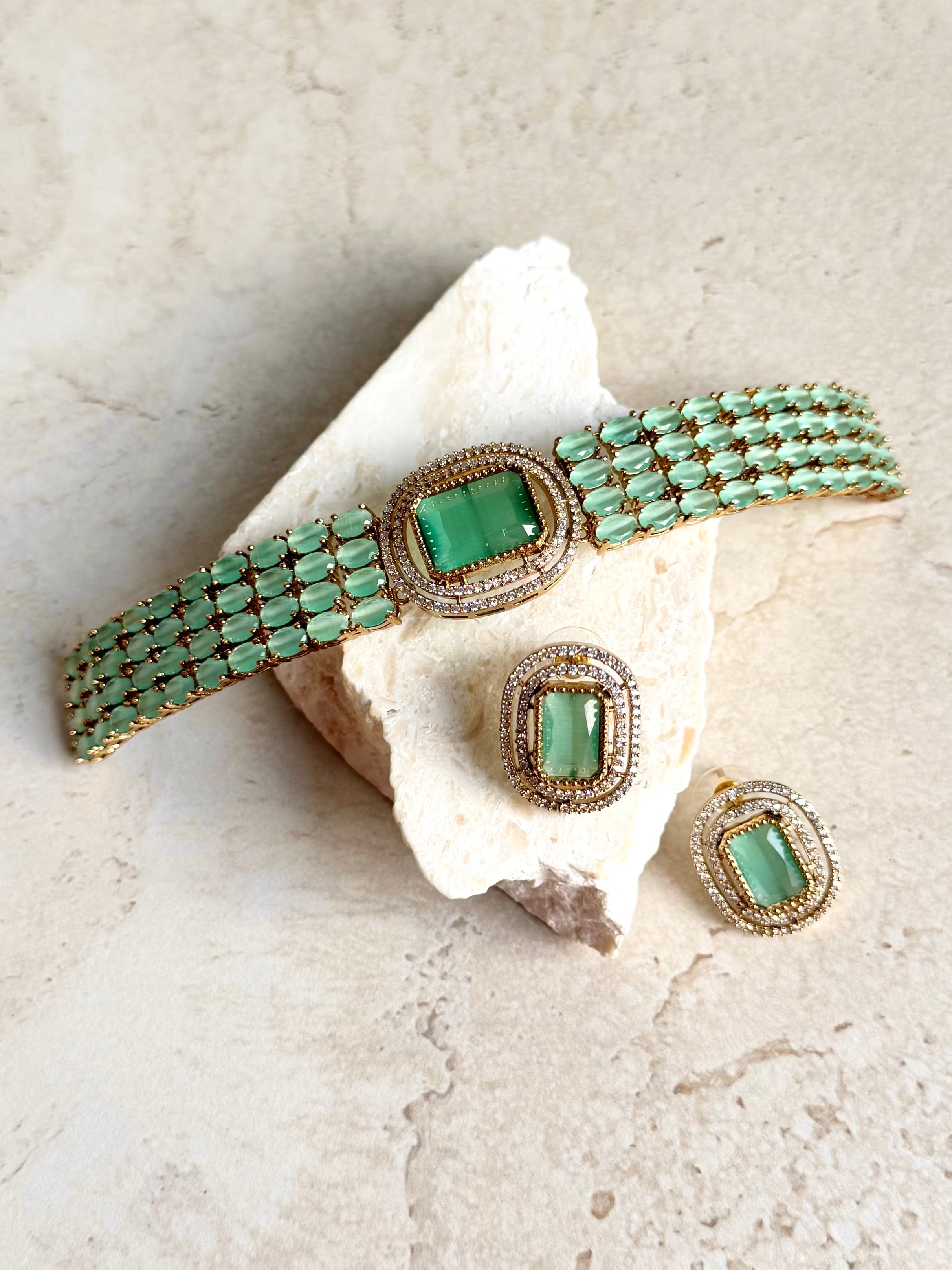 Gulzar Necklace Set