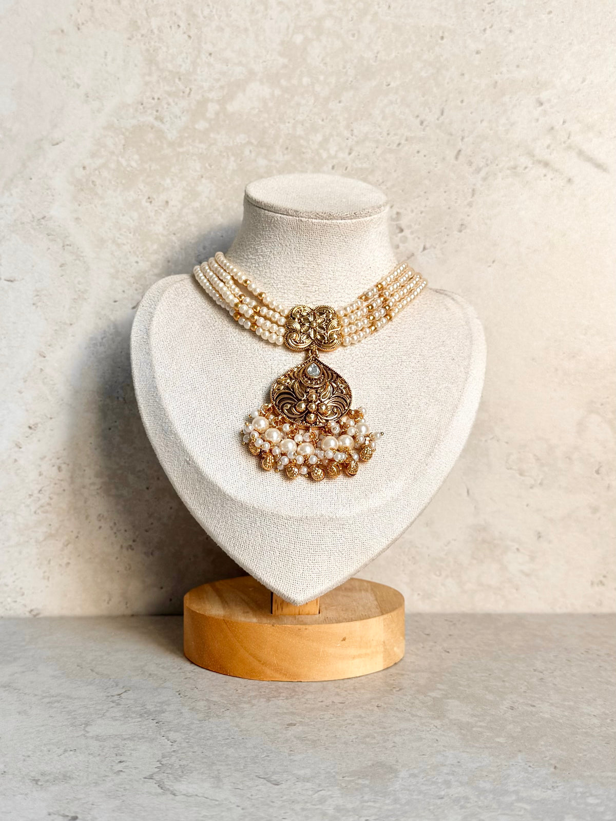 Rubina Necklace Set