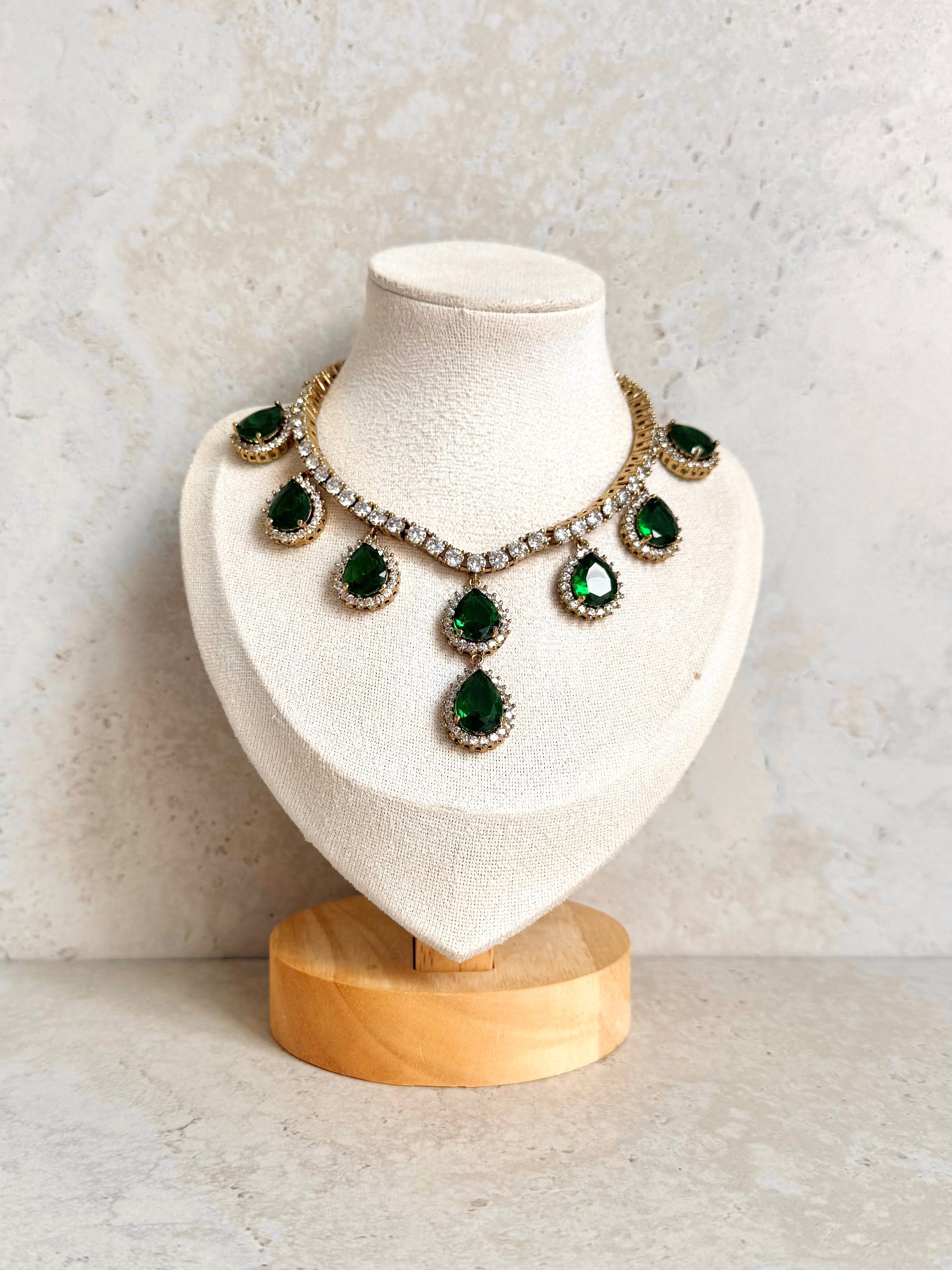 Sabreen Necklace Set