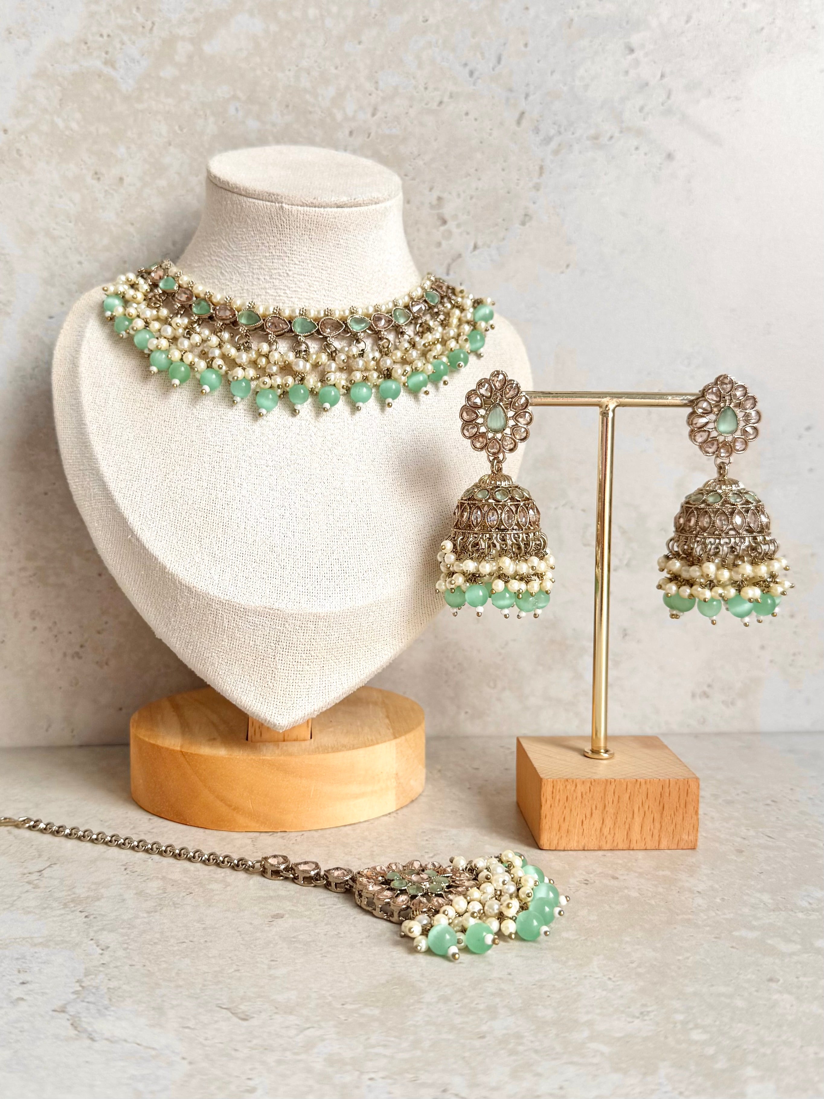 Suhana Necklace Set