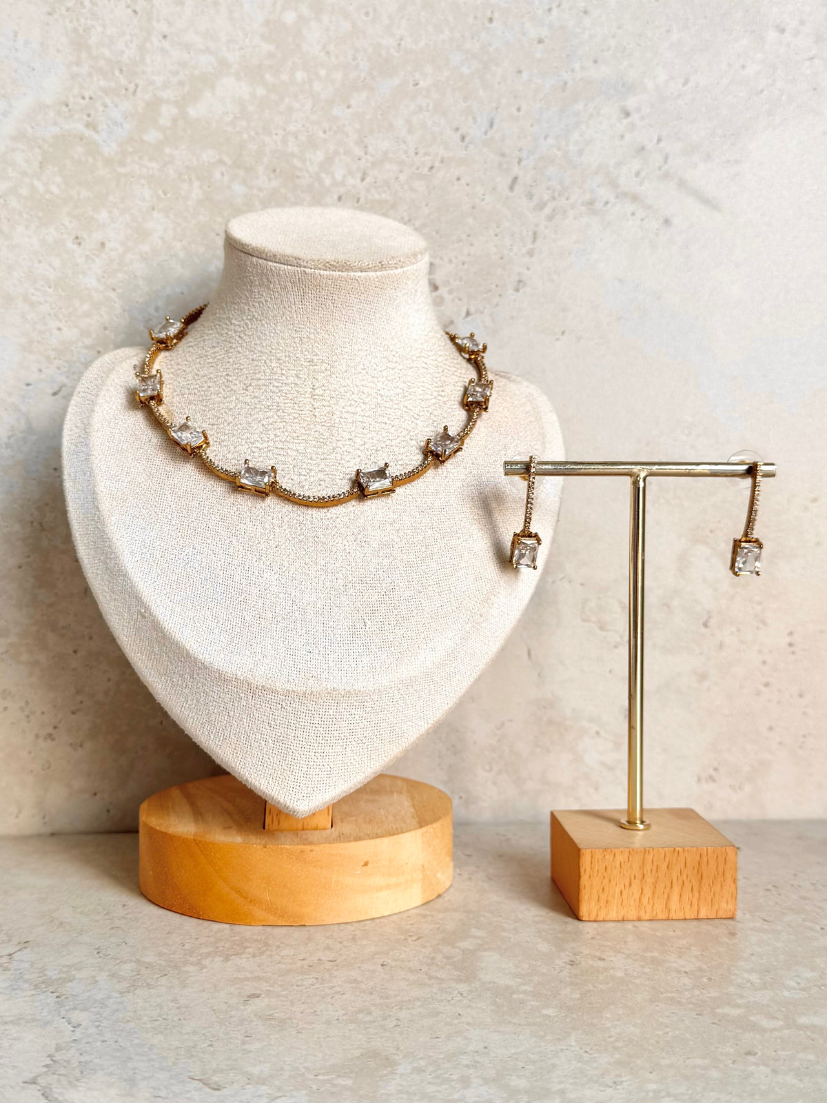 Suman Necklace Set