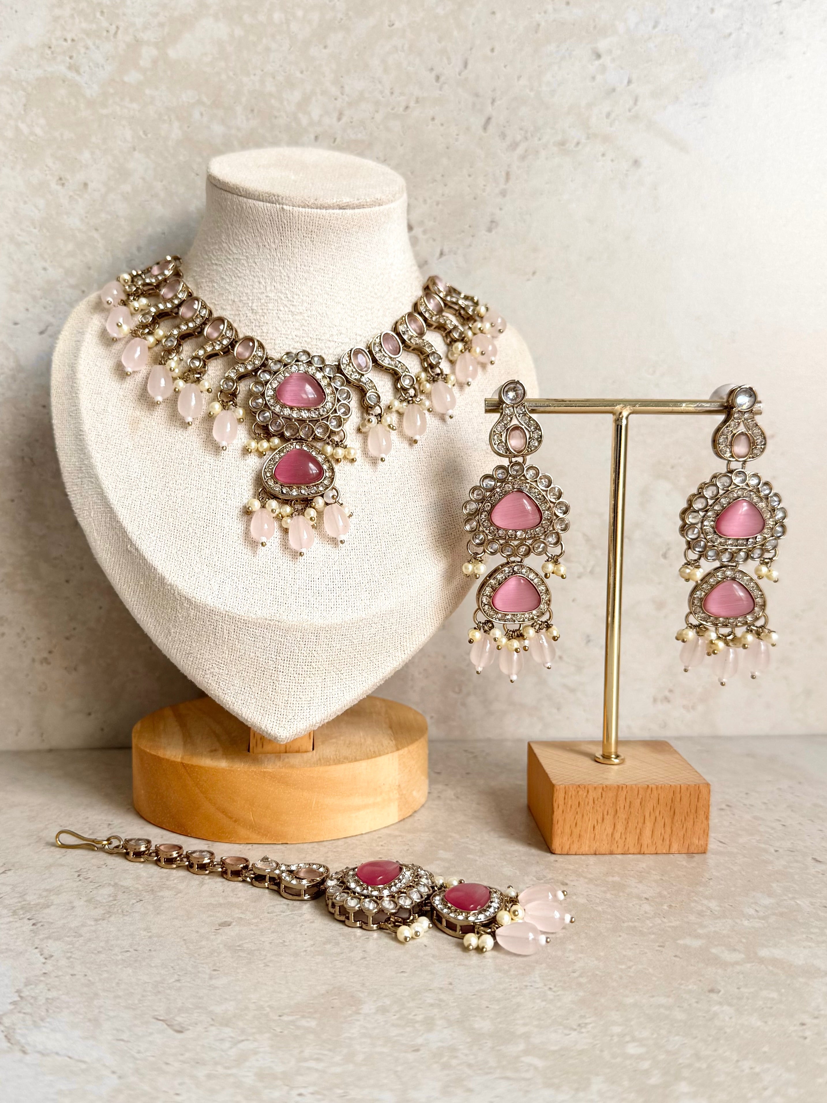Mishal Necklace Set