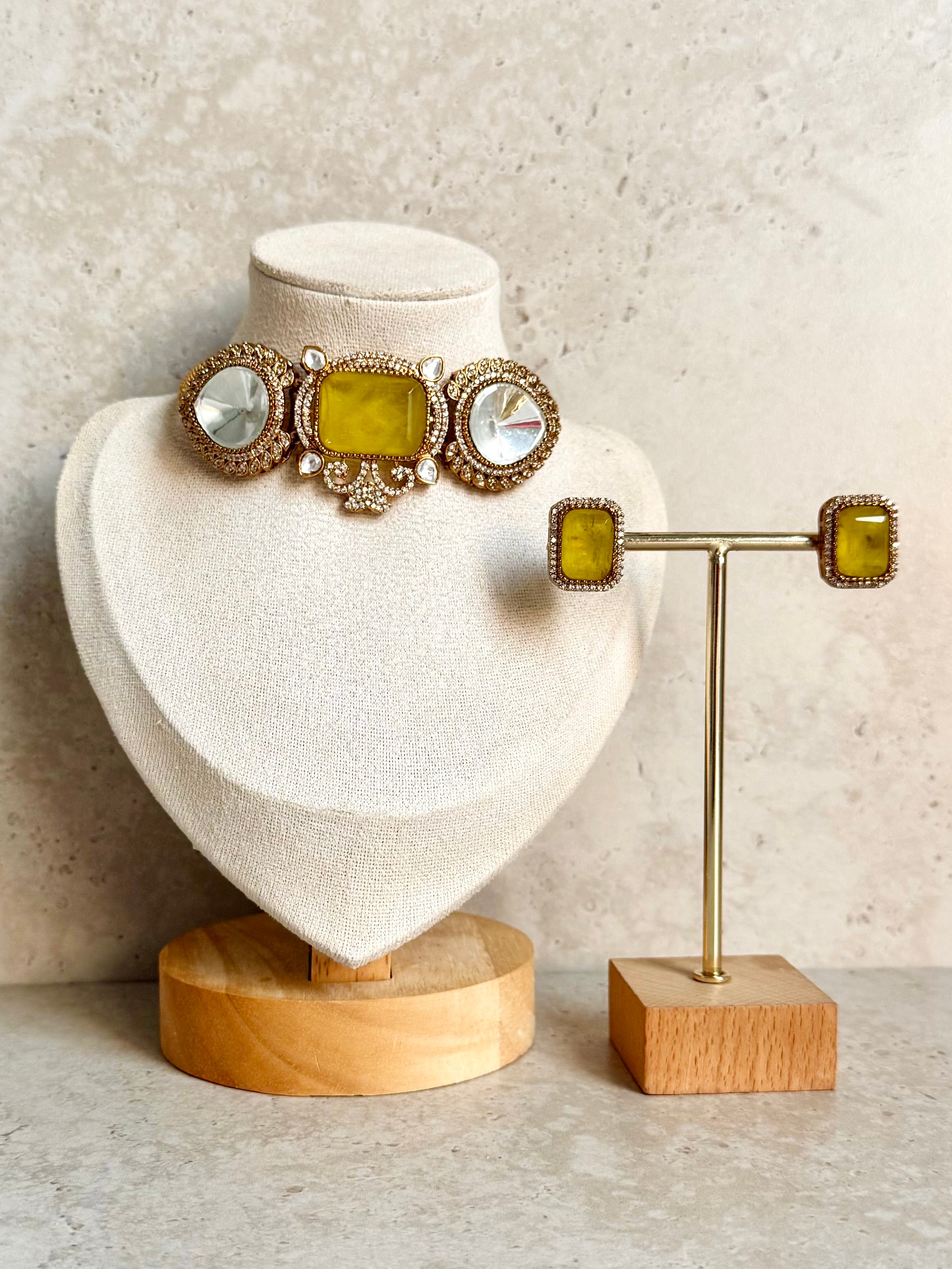 Nayab Necklace Set