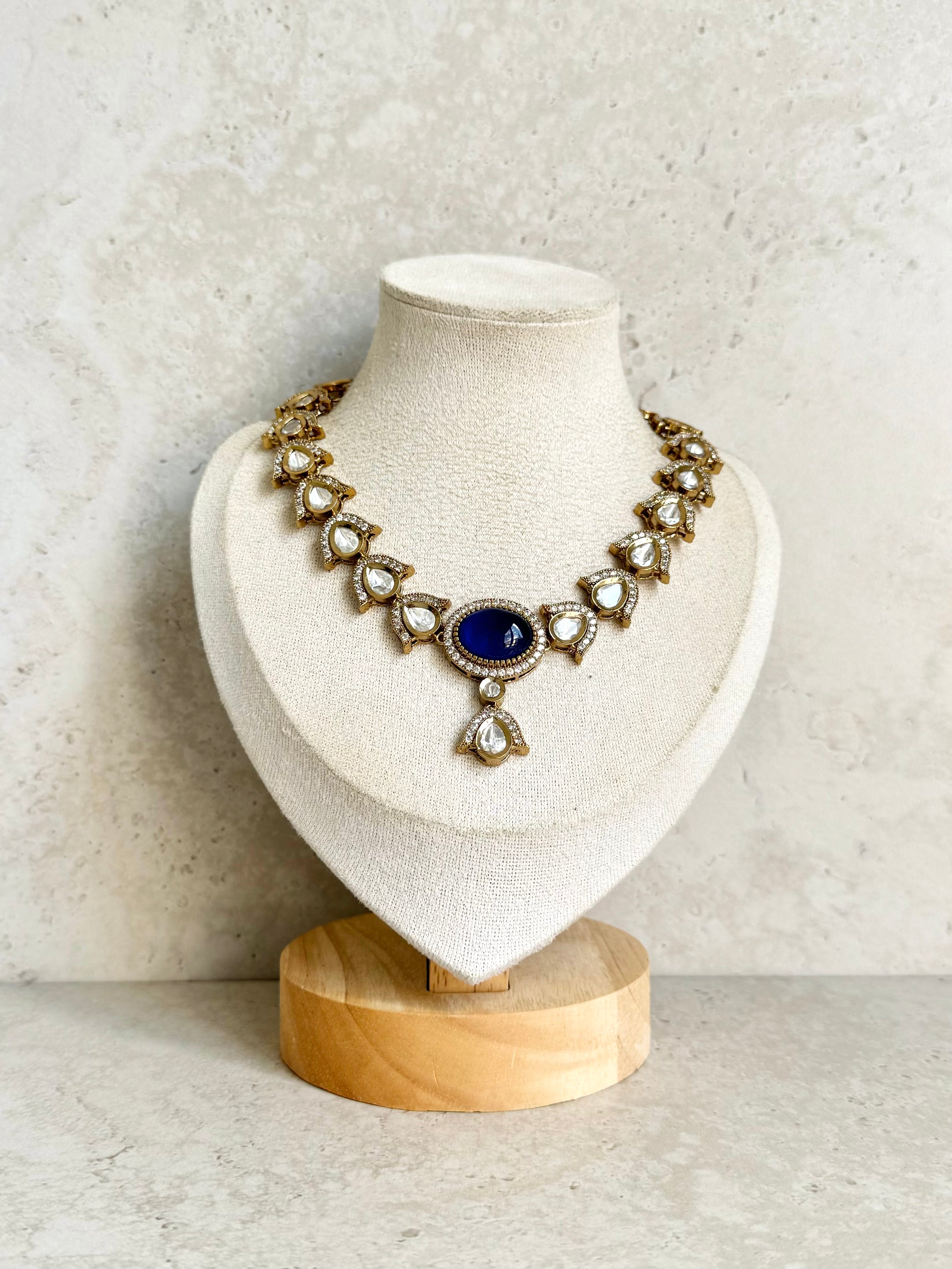 Nimrit Necklace Set