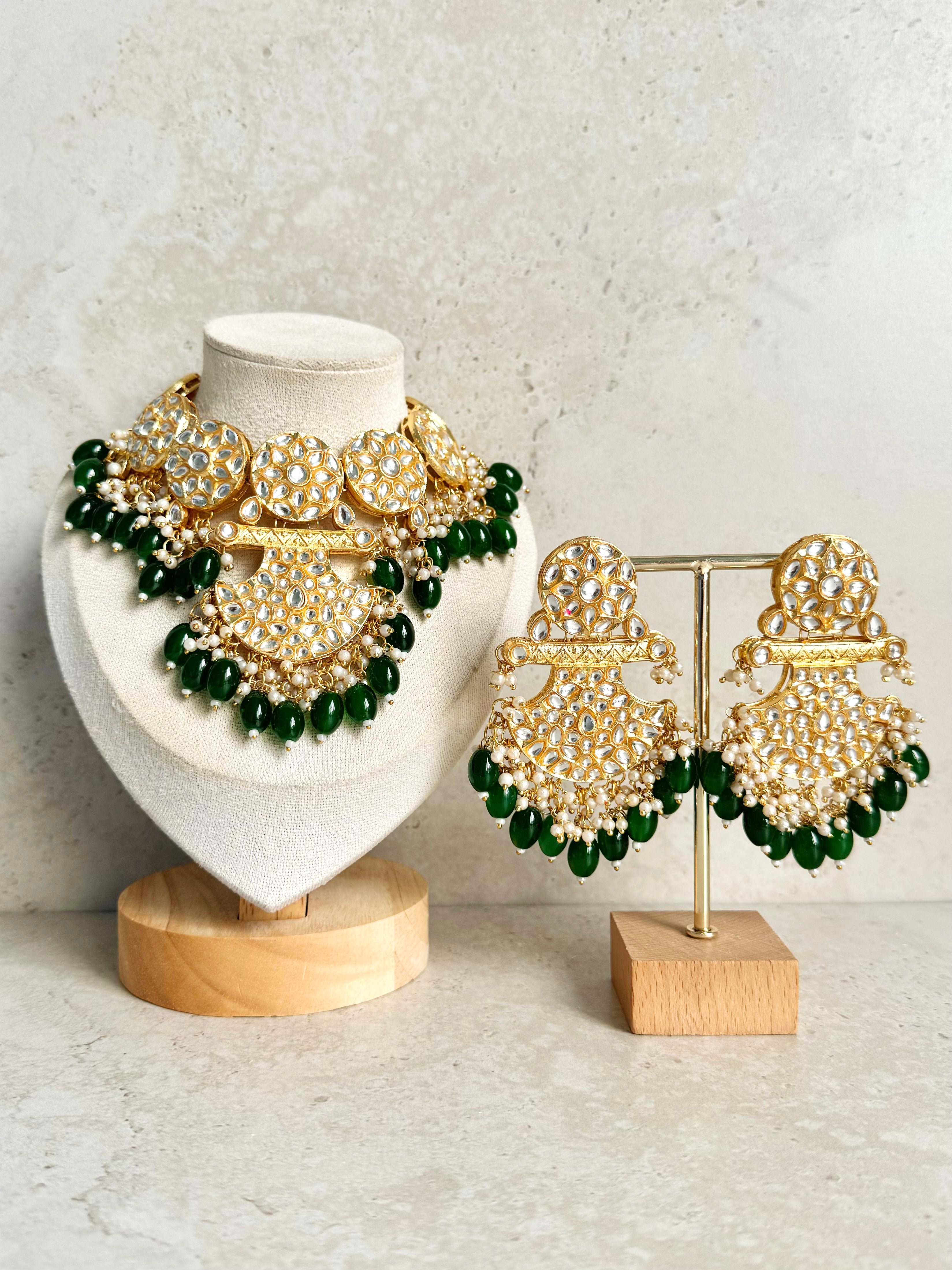 Zeenat Necklace Set