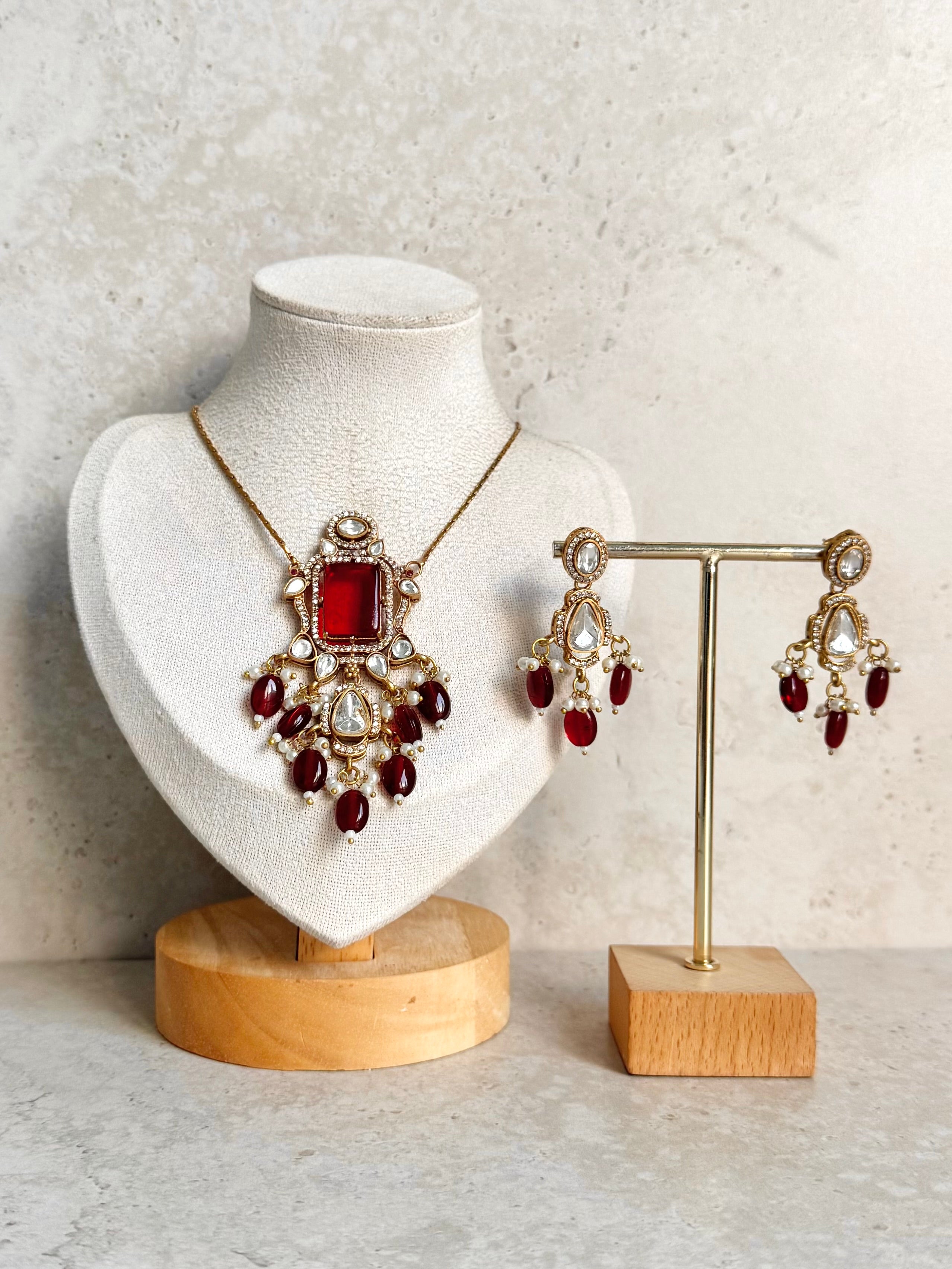 Pragati Necklace Set