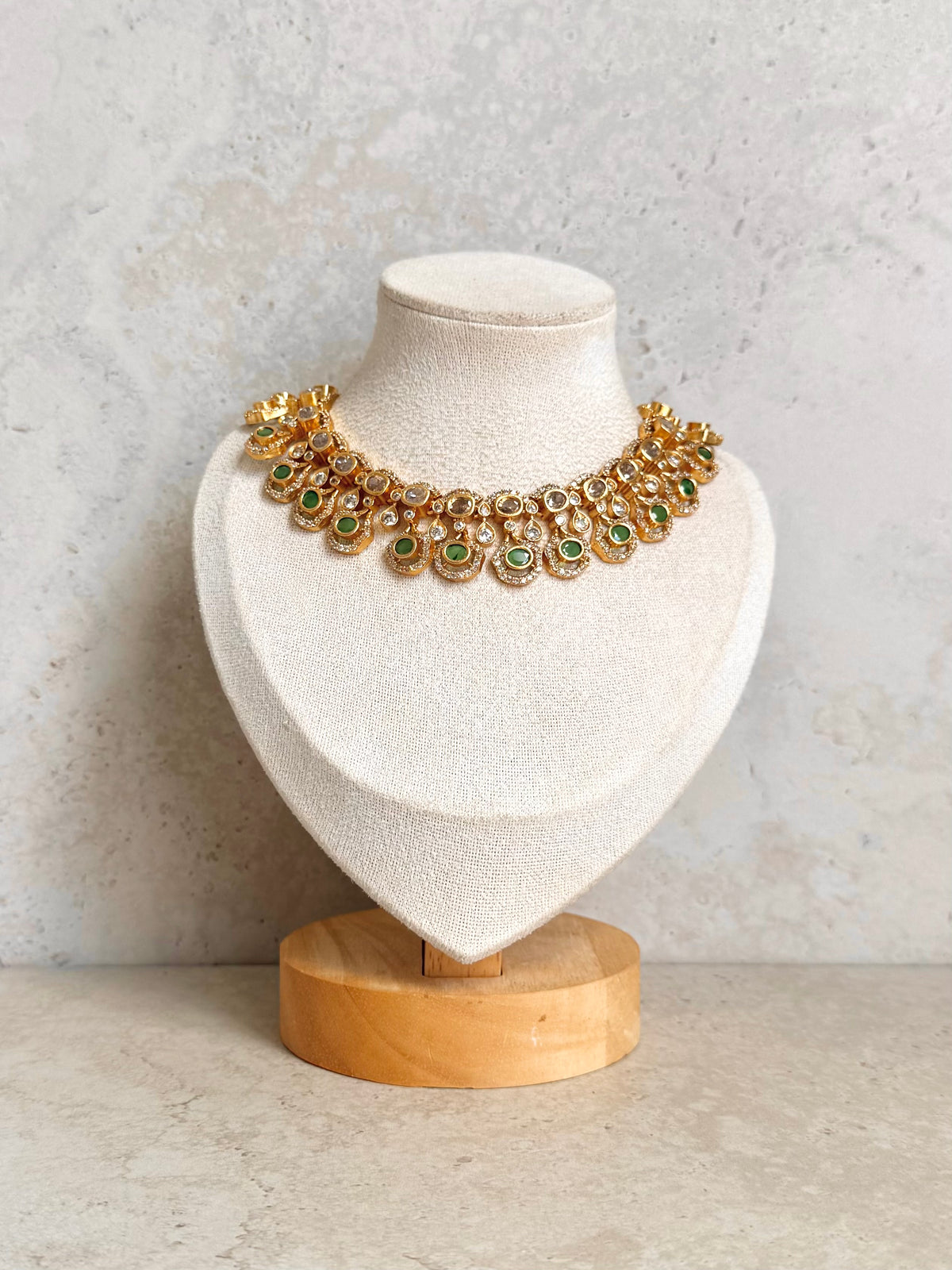 Bani Necklace Set