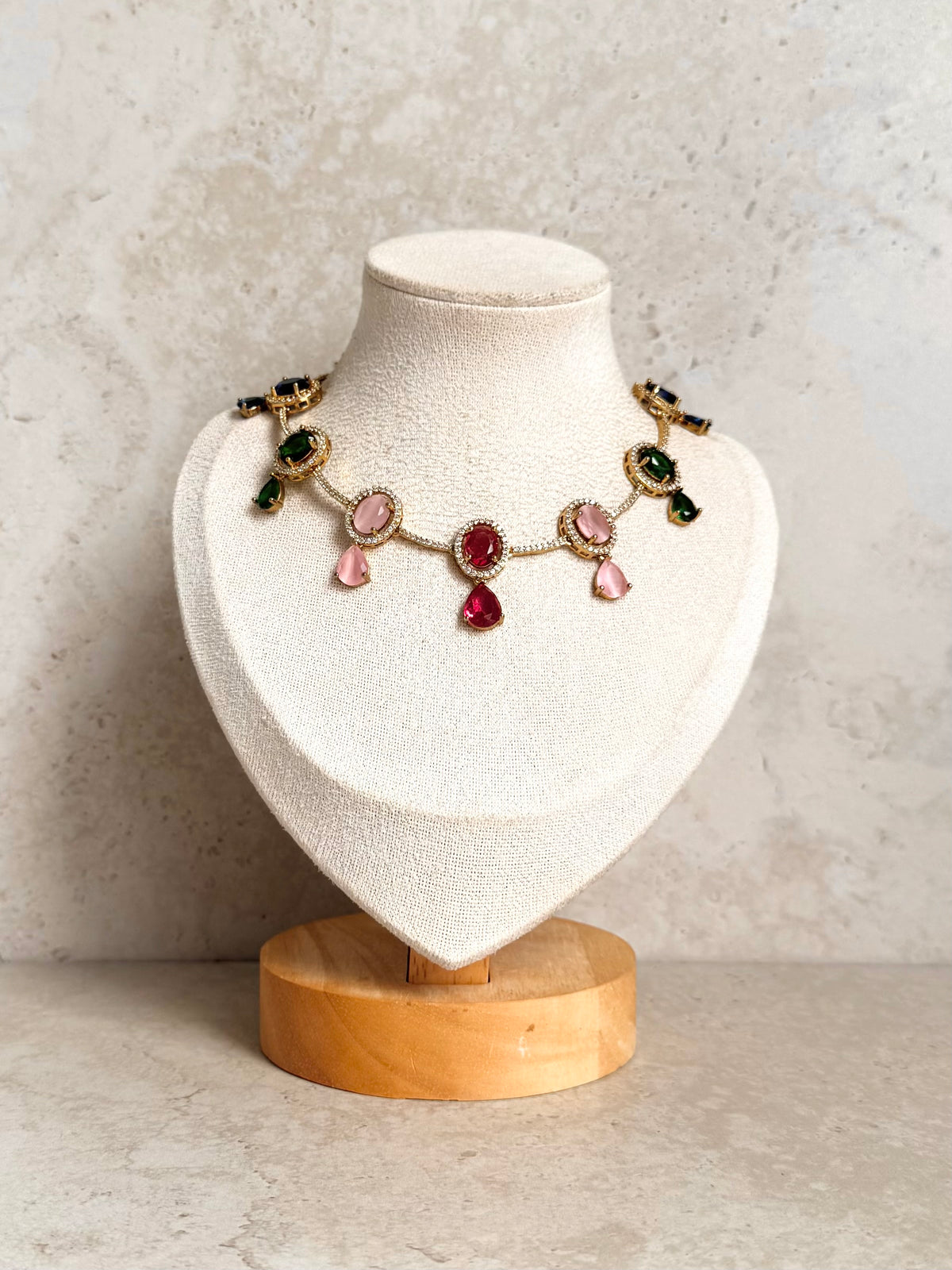 Mansi Necklace Set