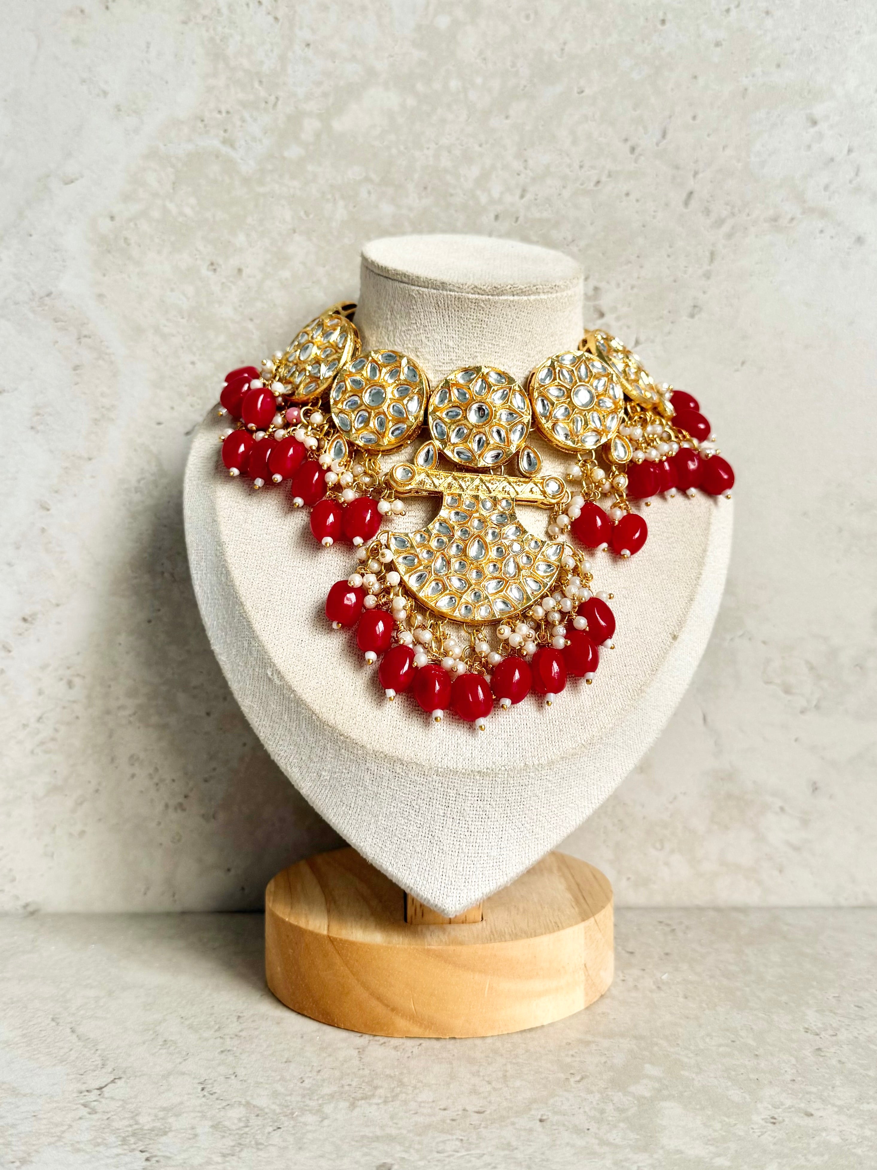 Zeenat Necklace Set