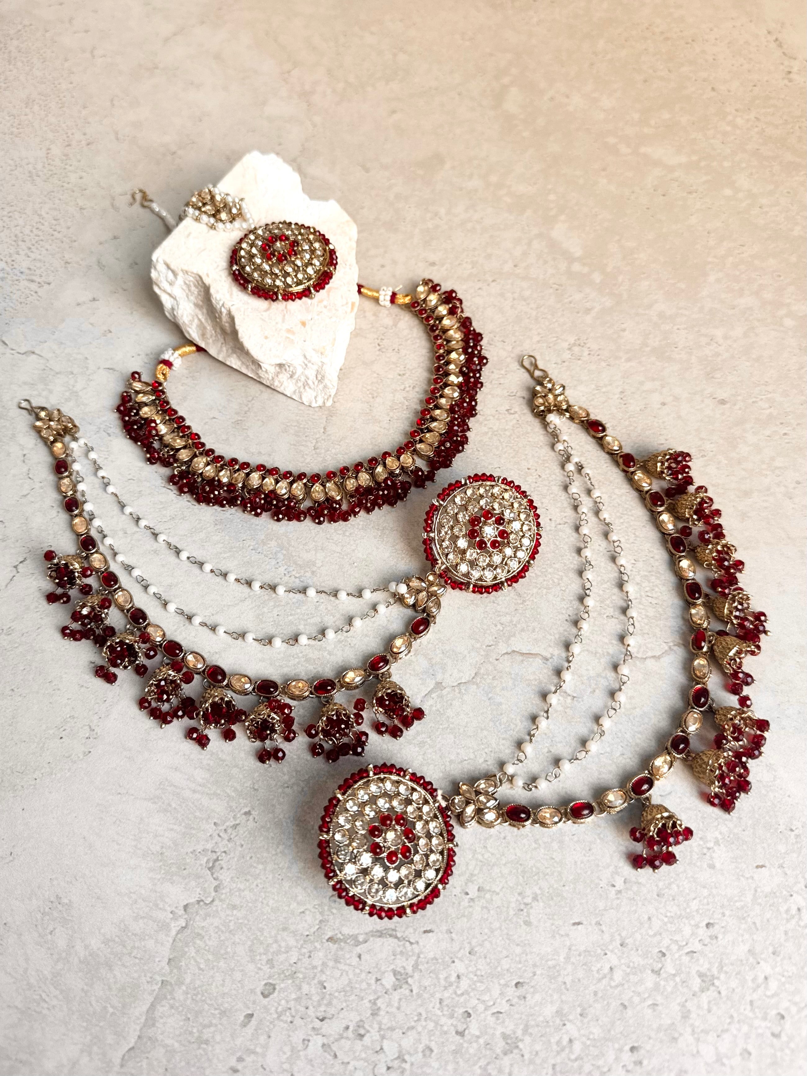 Hoor Necklace Set