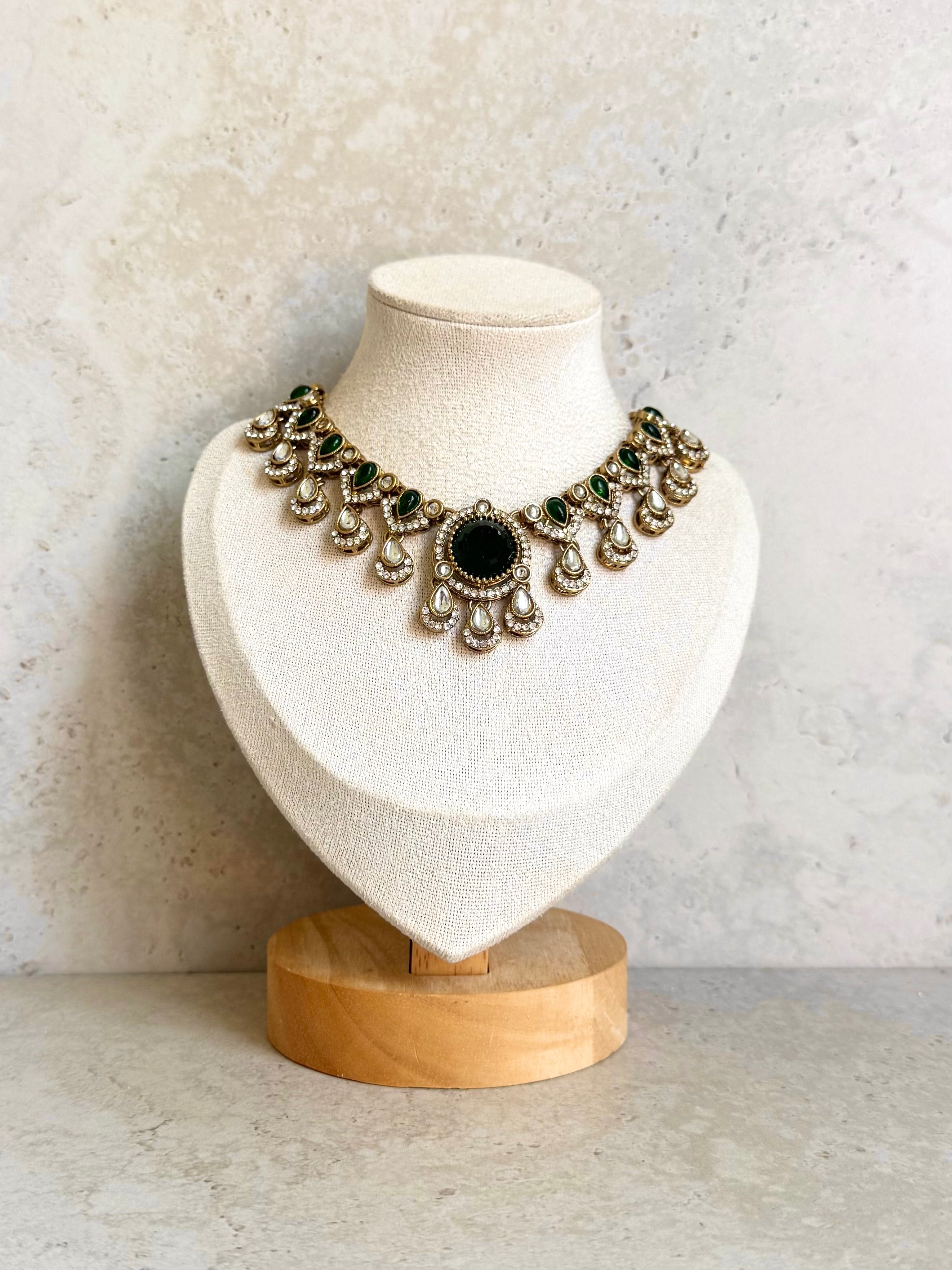 Nasira Necklace Set