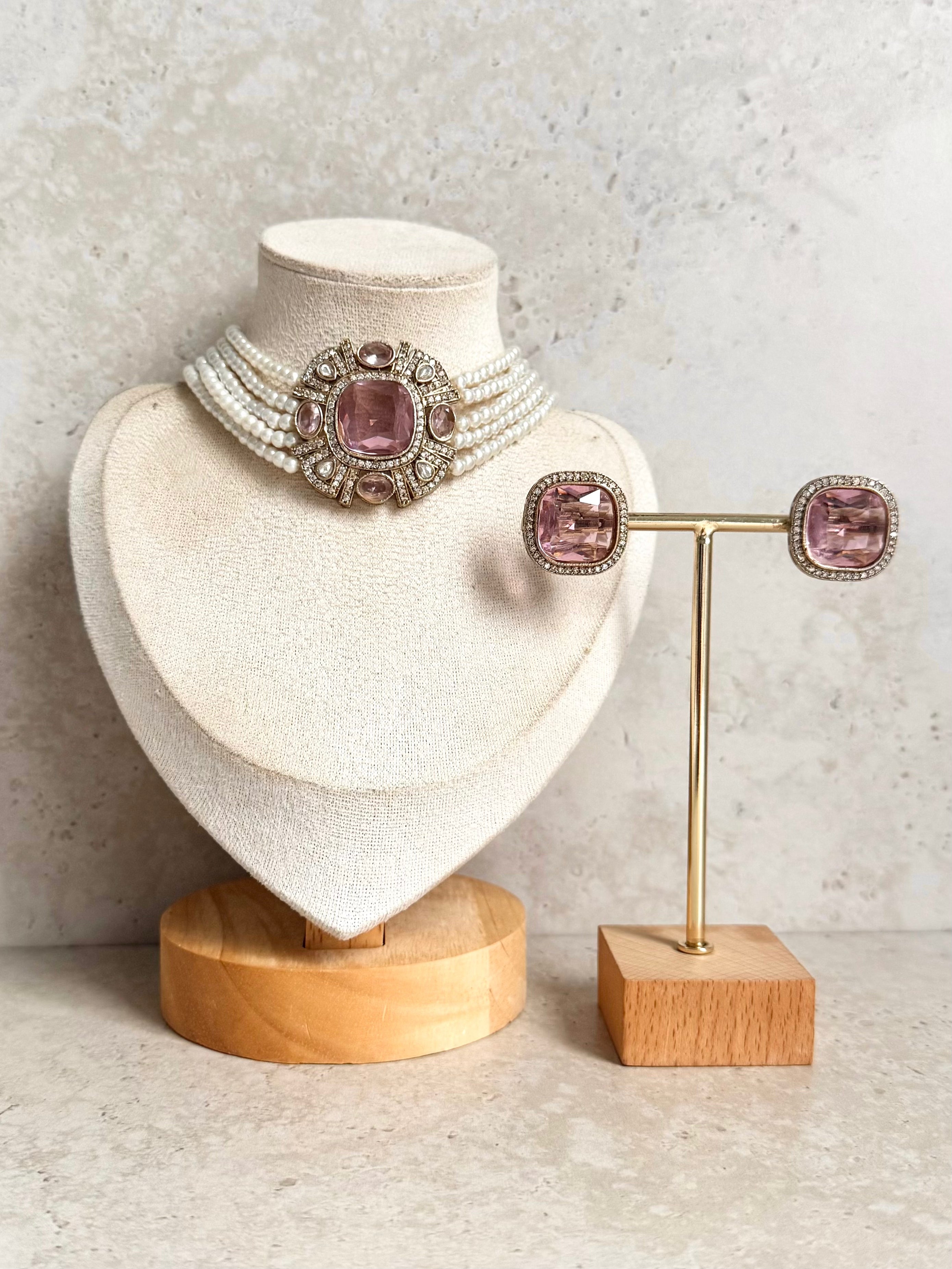 Amaya Necklace Set
