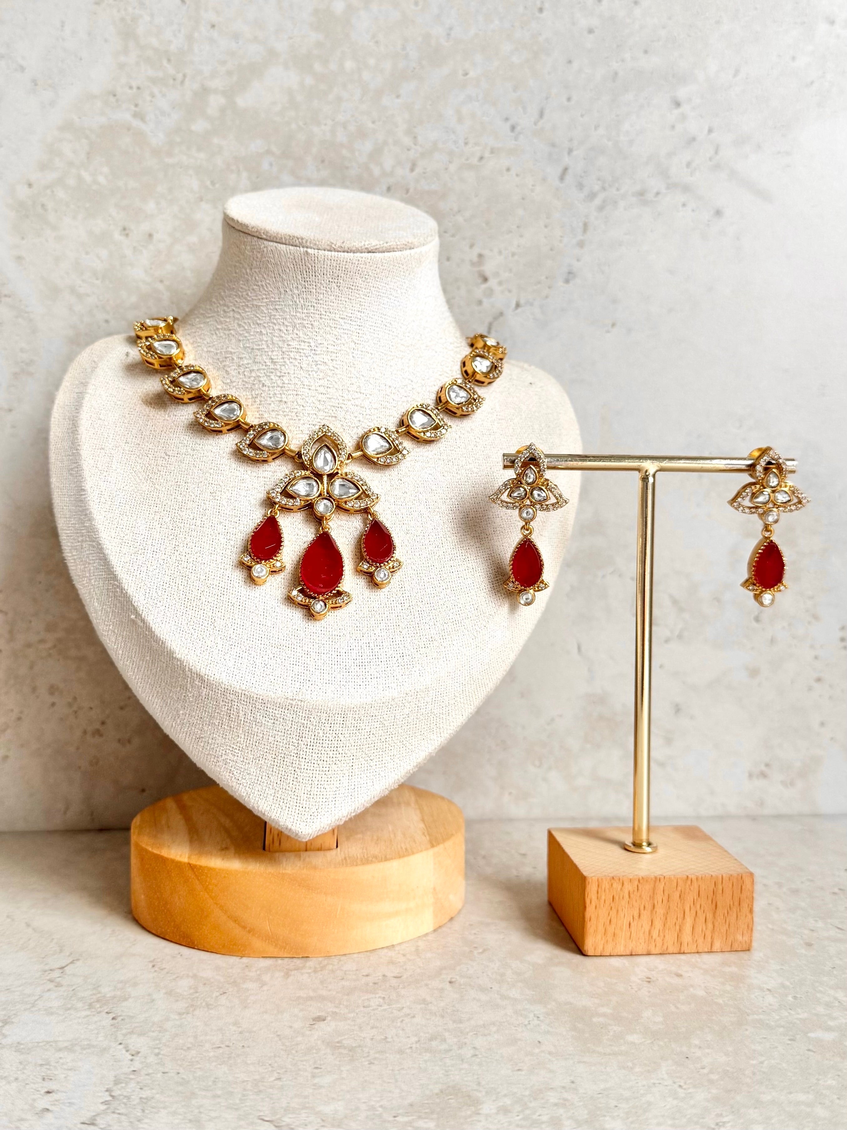 Archana Necklace Set