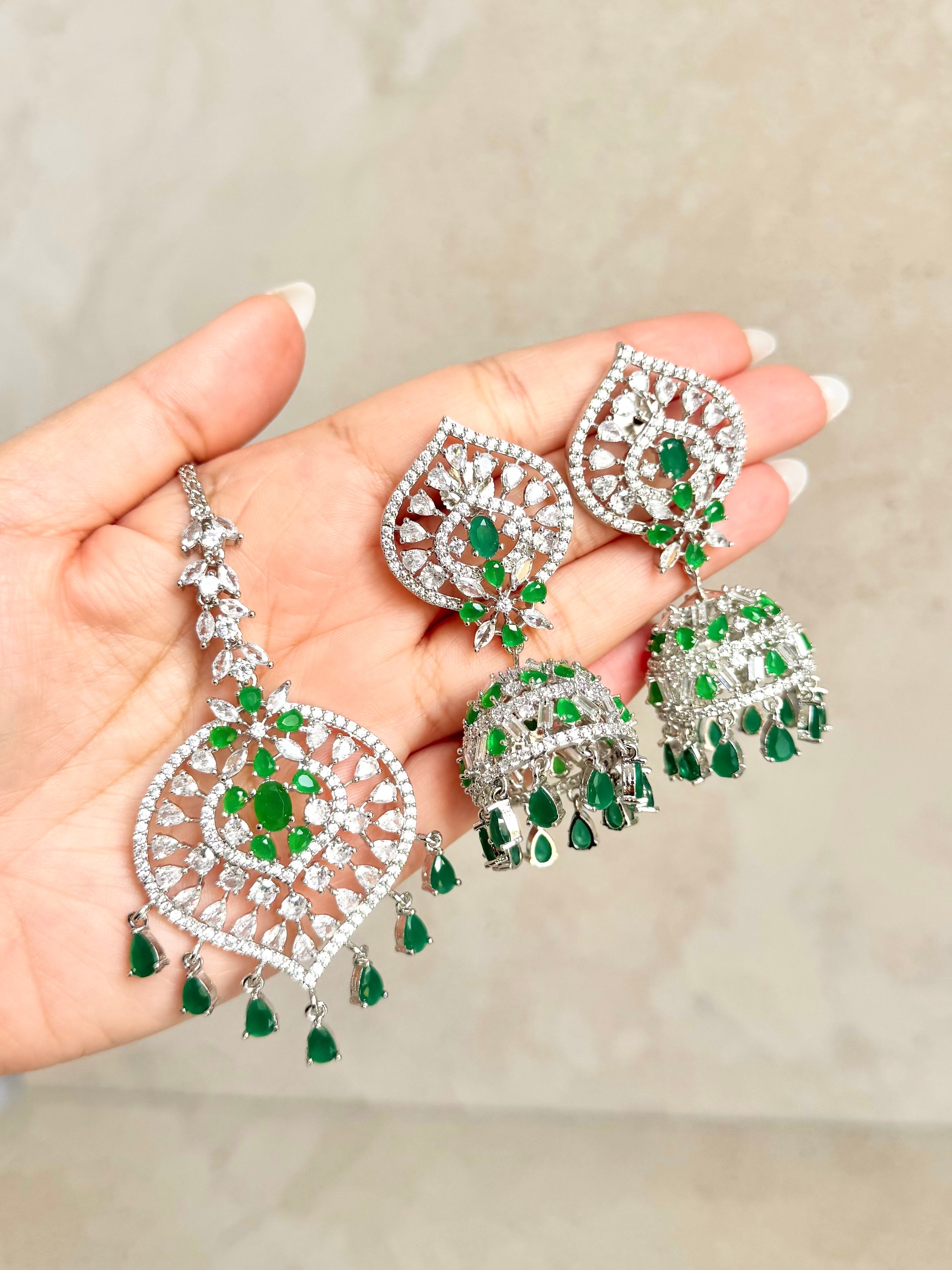Aarushi Tikka Set
