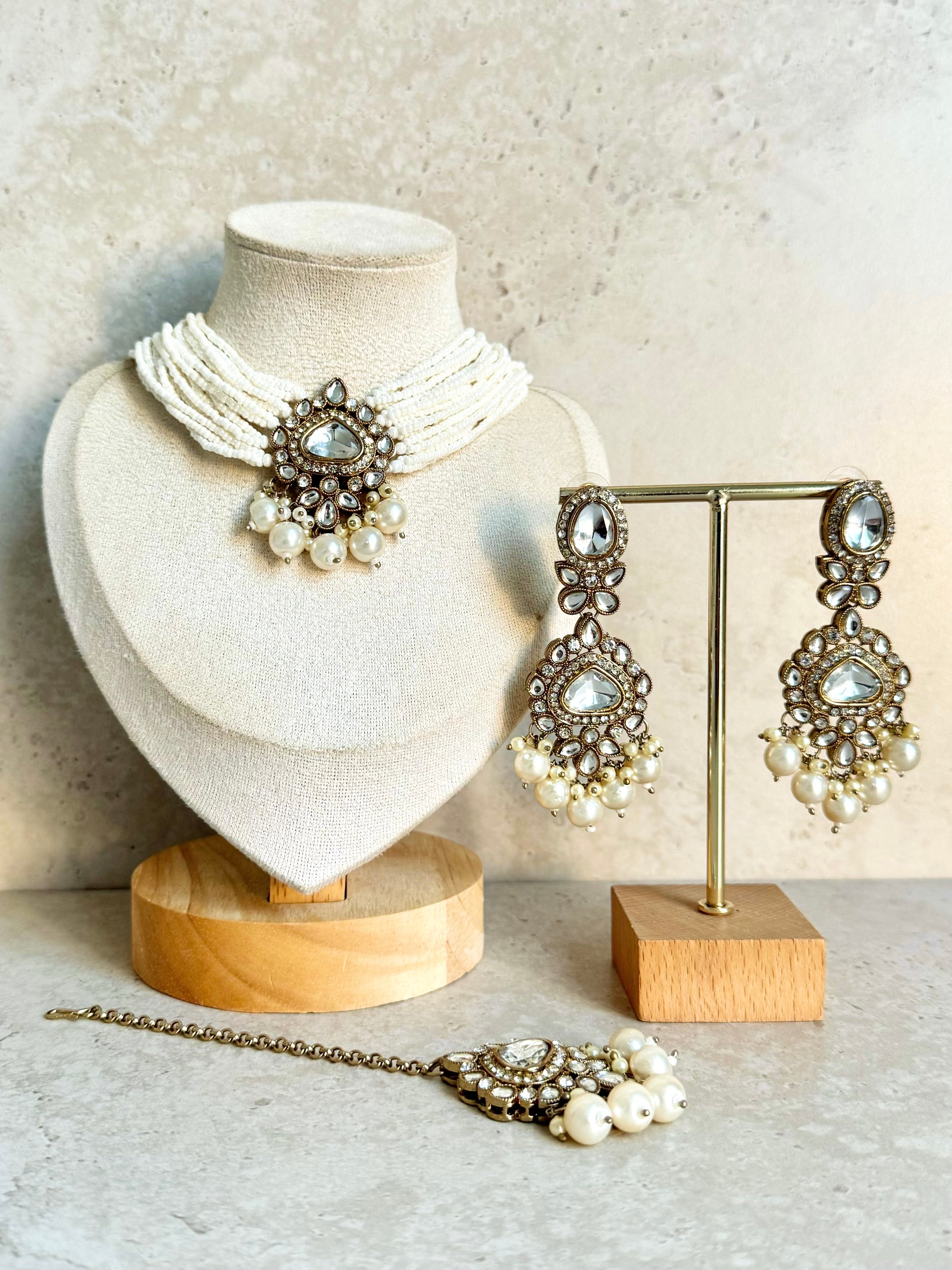 Sheena Necklace Set