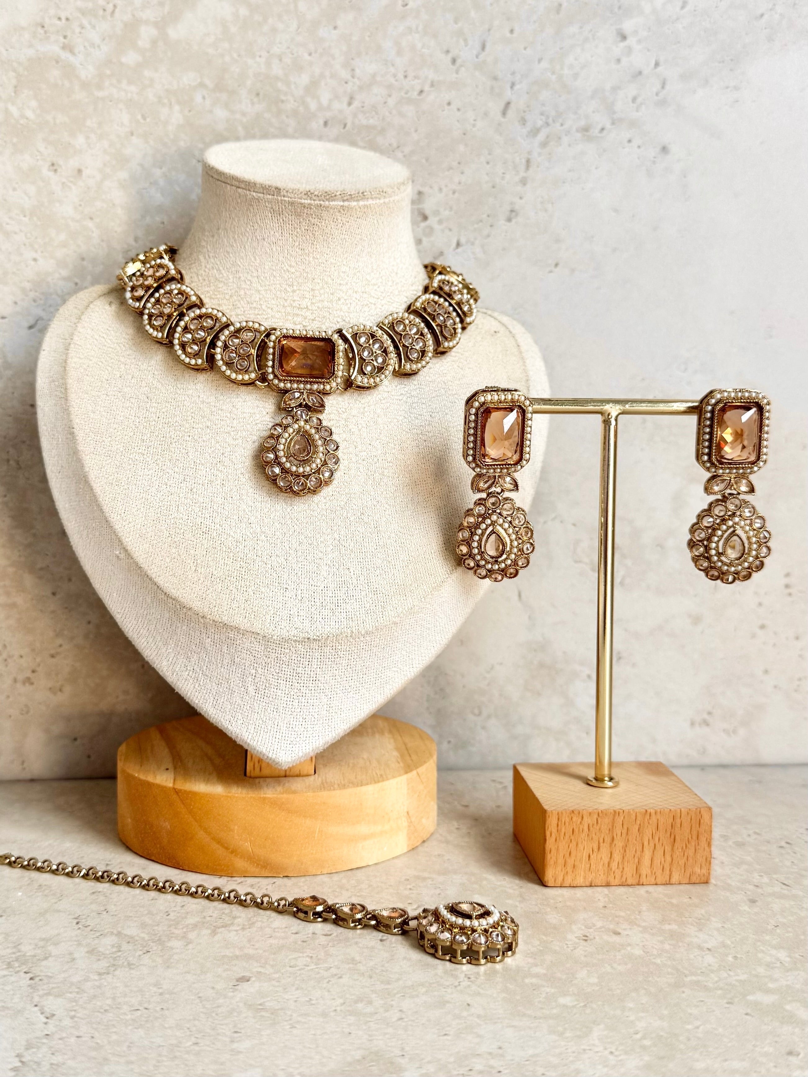 Reem Necklace Set