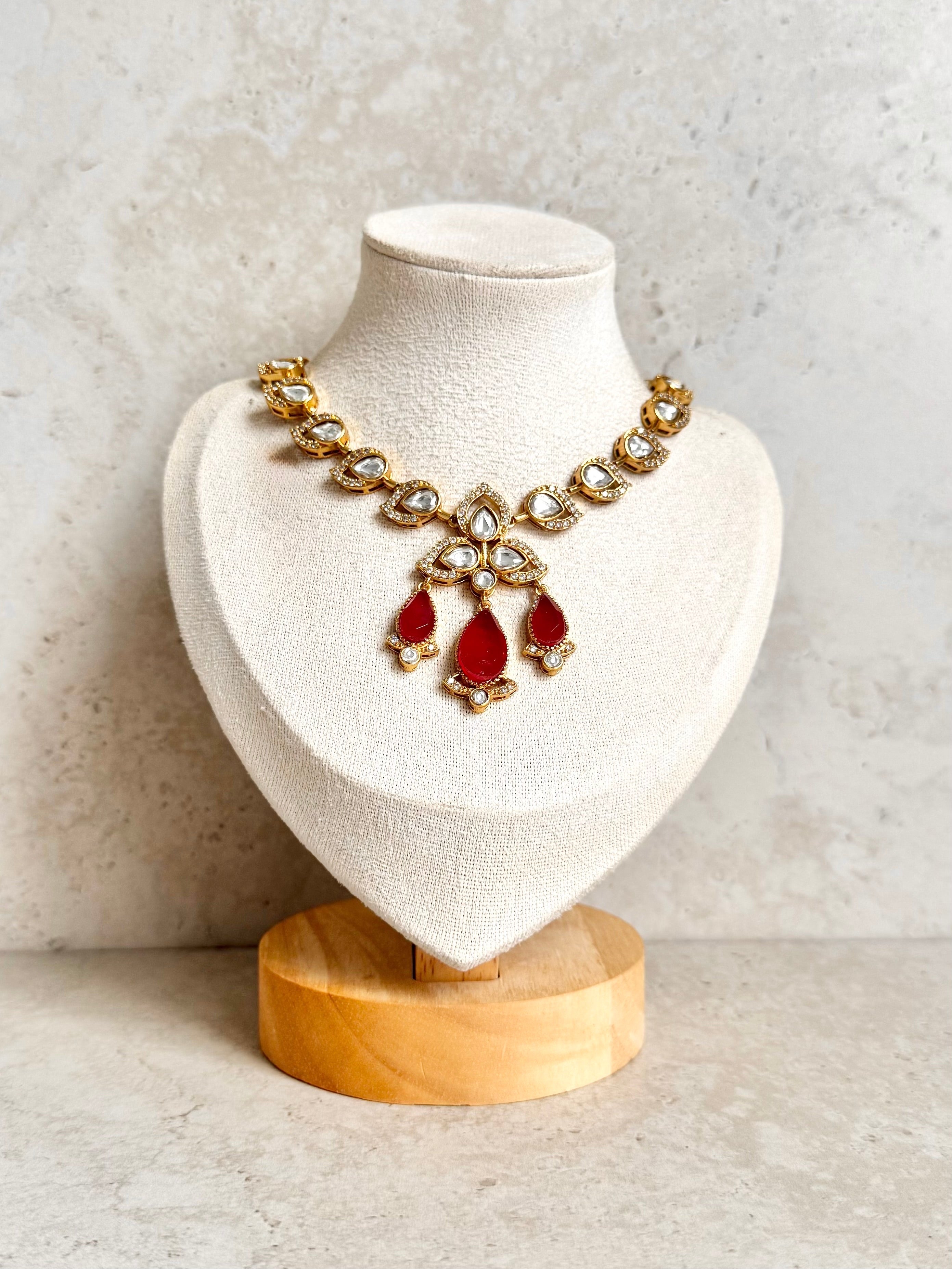 Archana Necklace Set