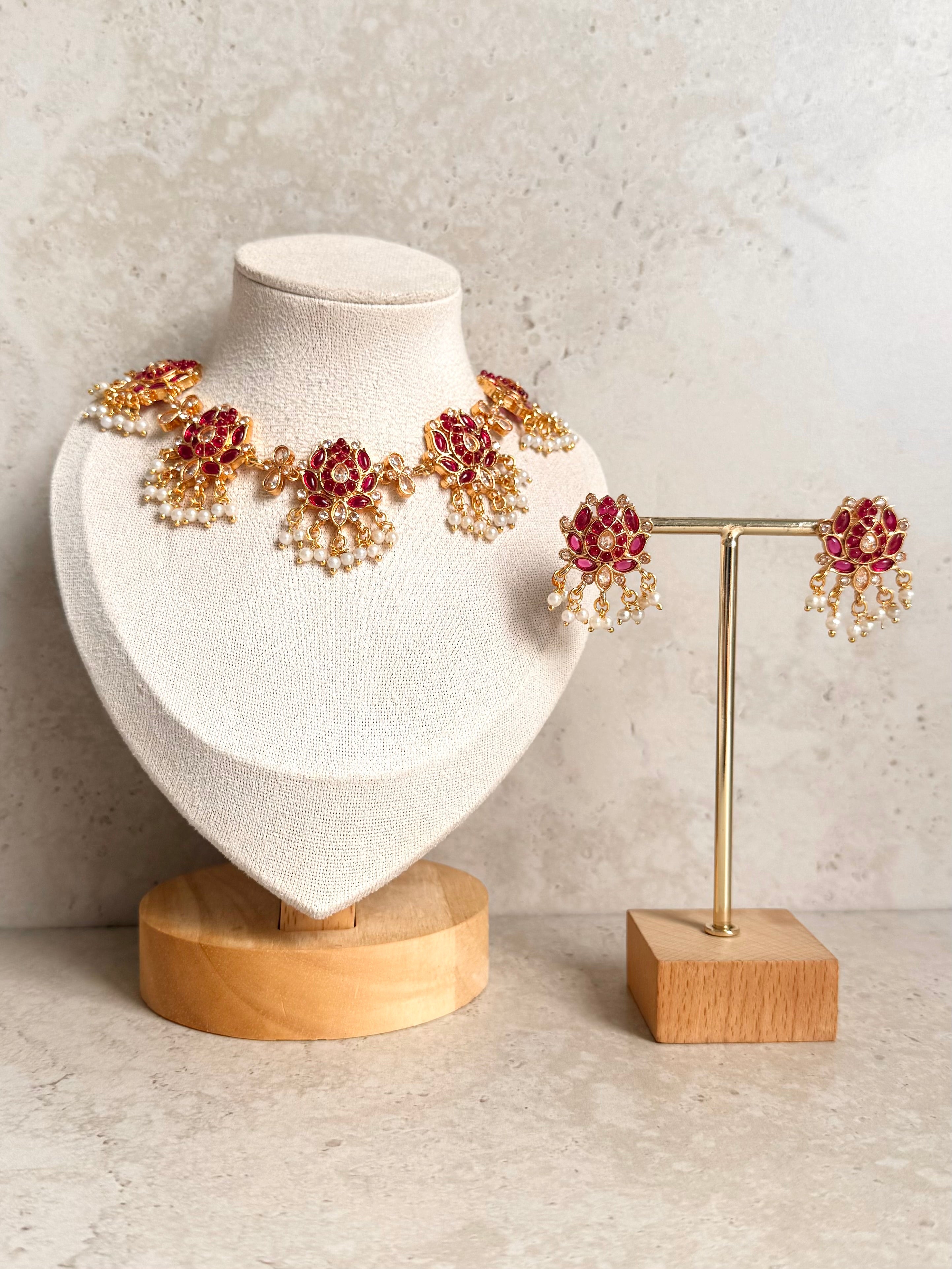 Rehmat Necklace Set