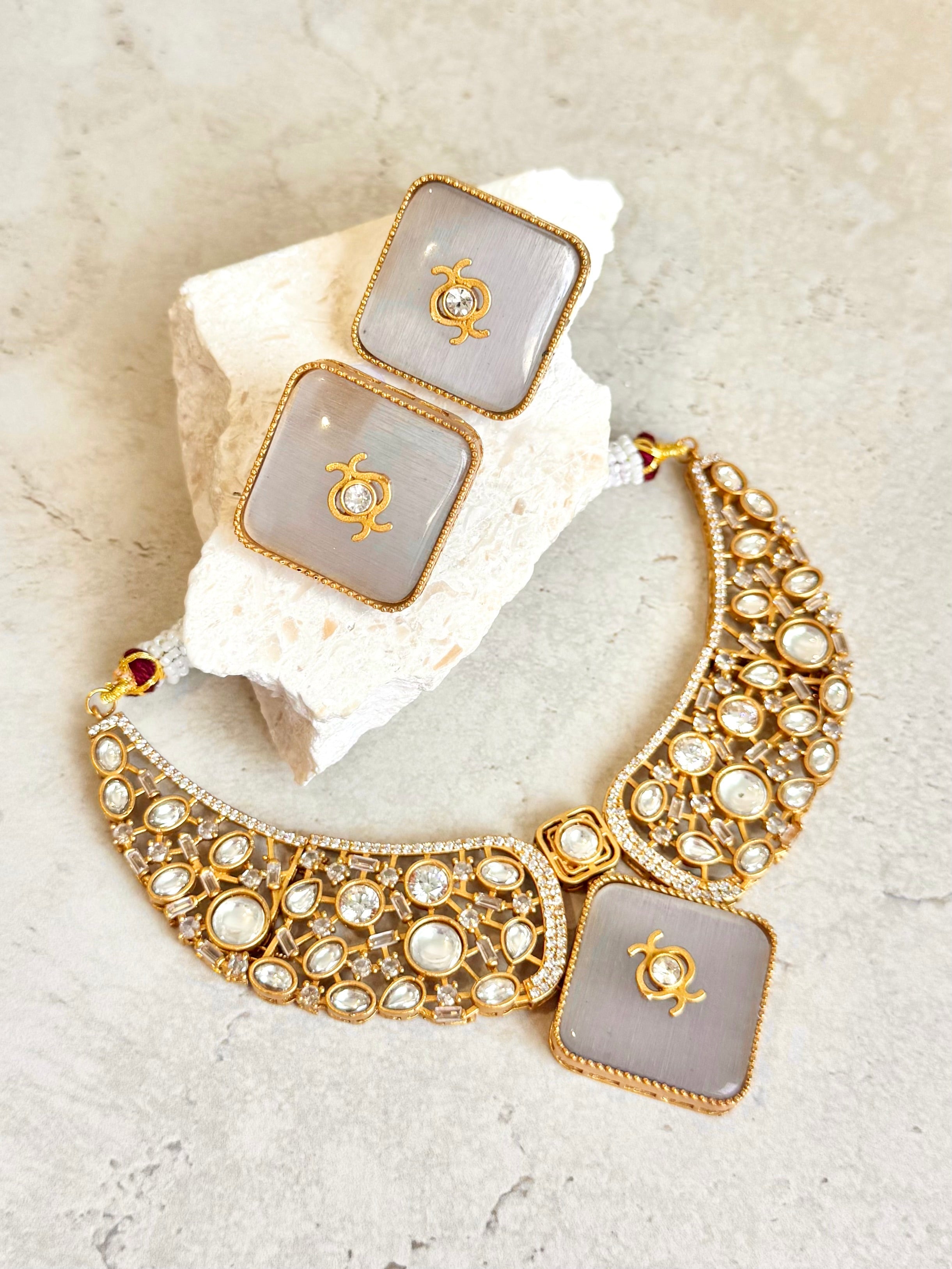 Azra Necklace Set