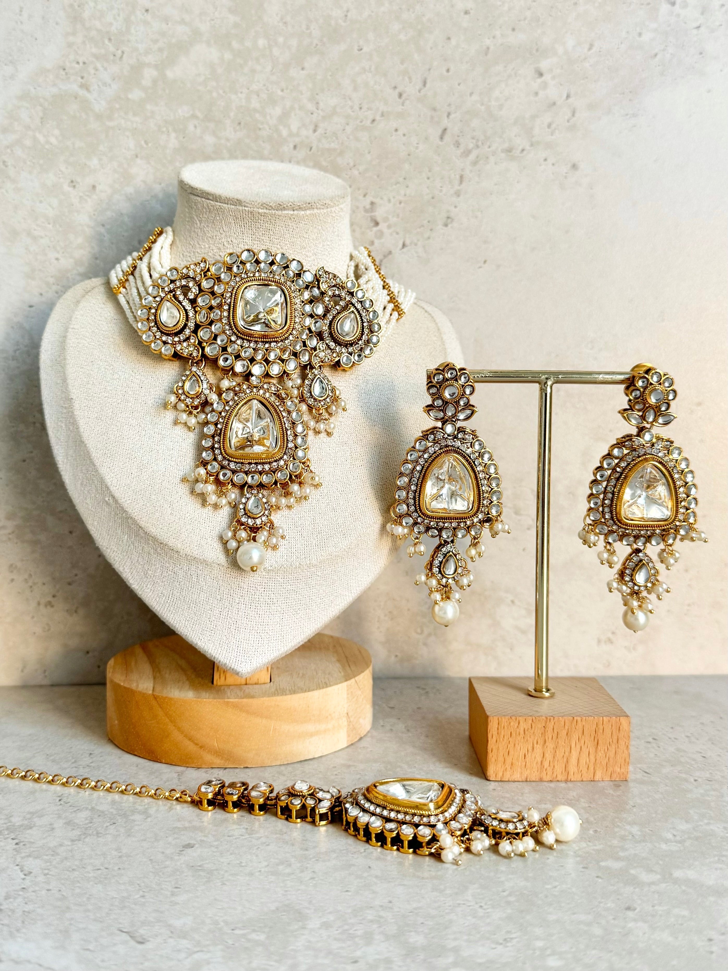 Tasnim Necklace Set