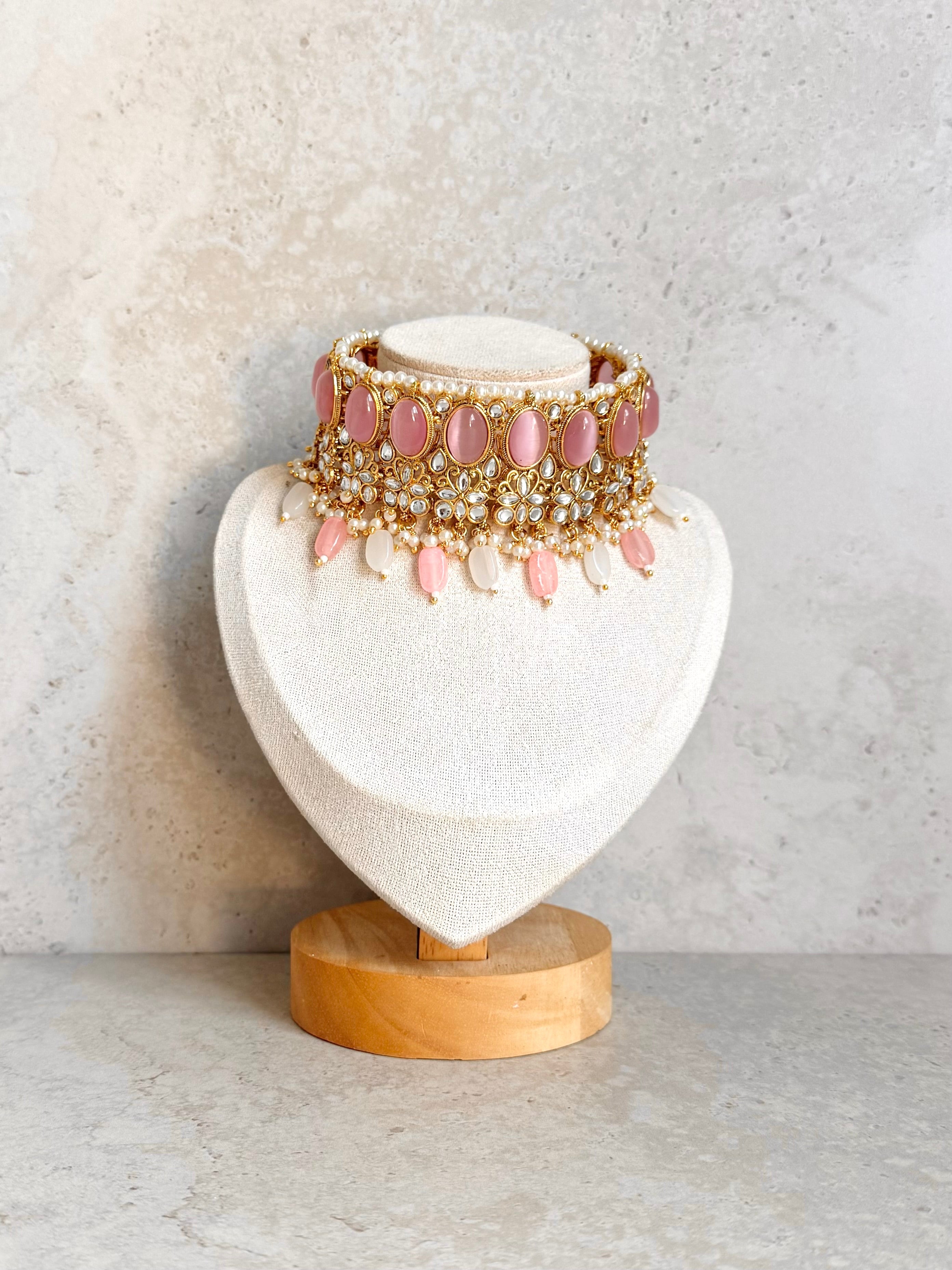 Mehnaz Necklace Set