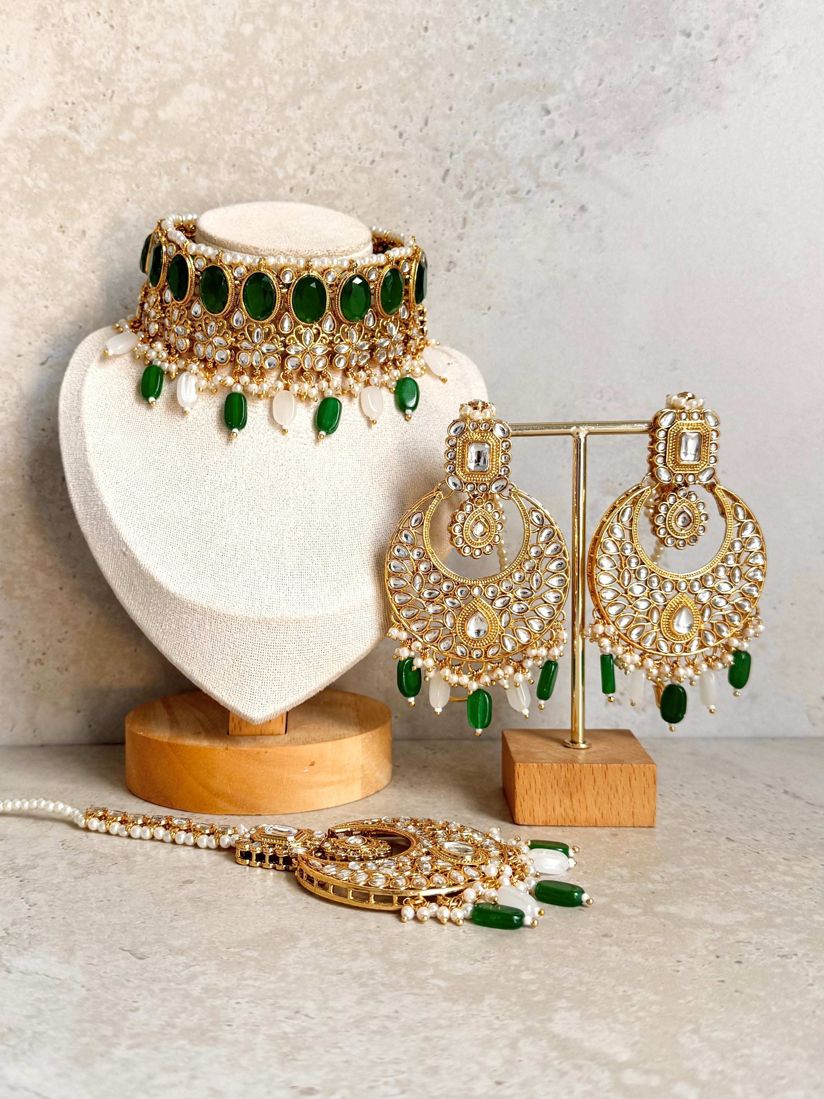 Mehnaz Necklace Set