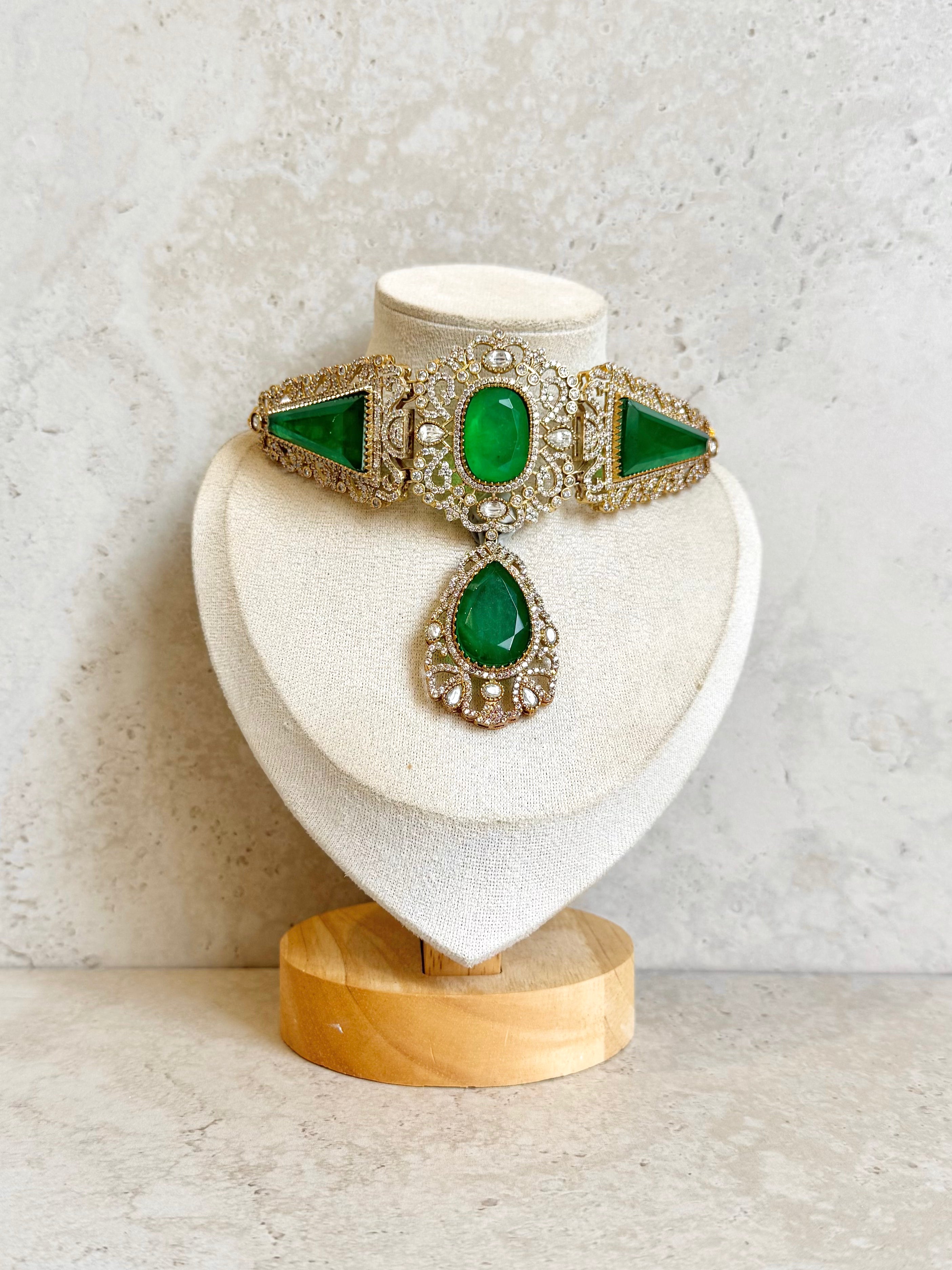 Shreya Necklace Set