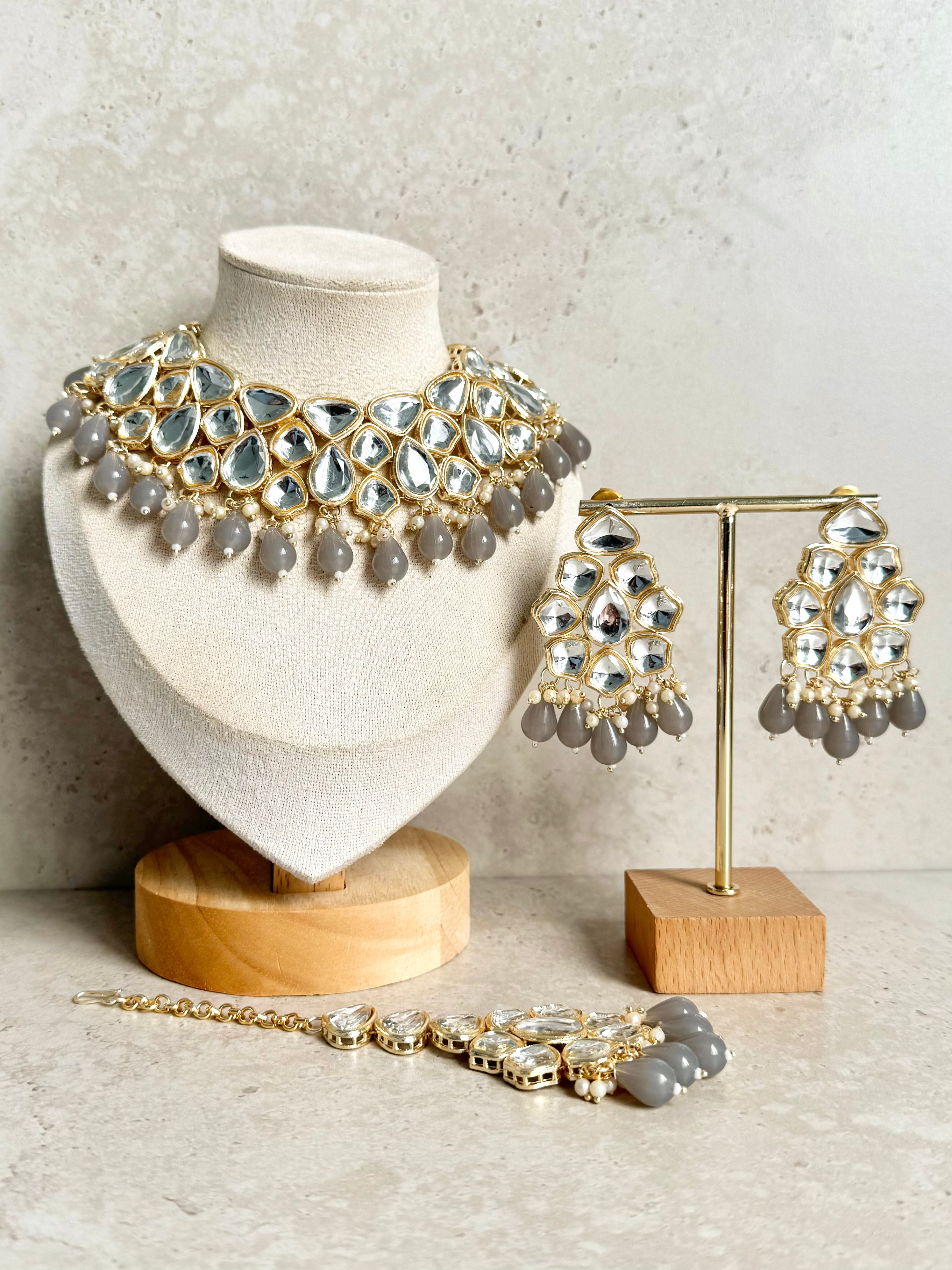 Meera Necklace Set