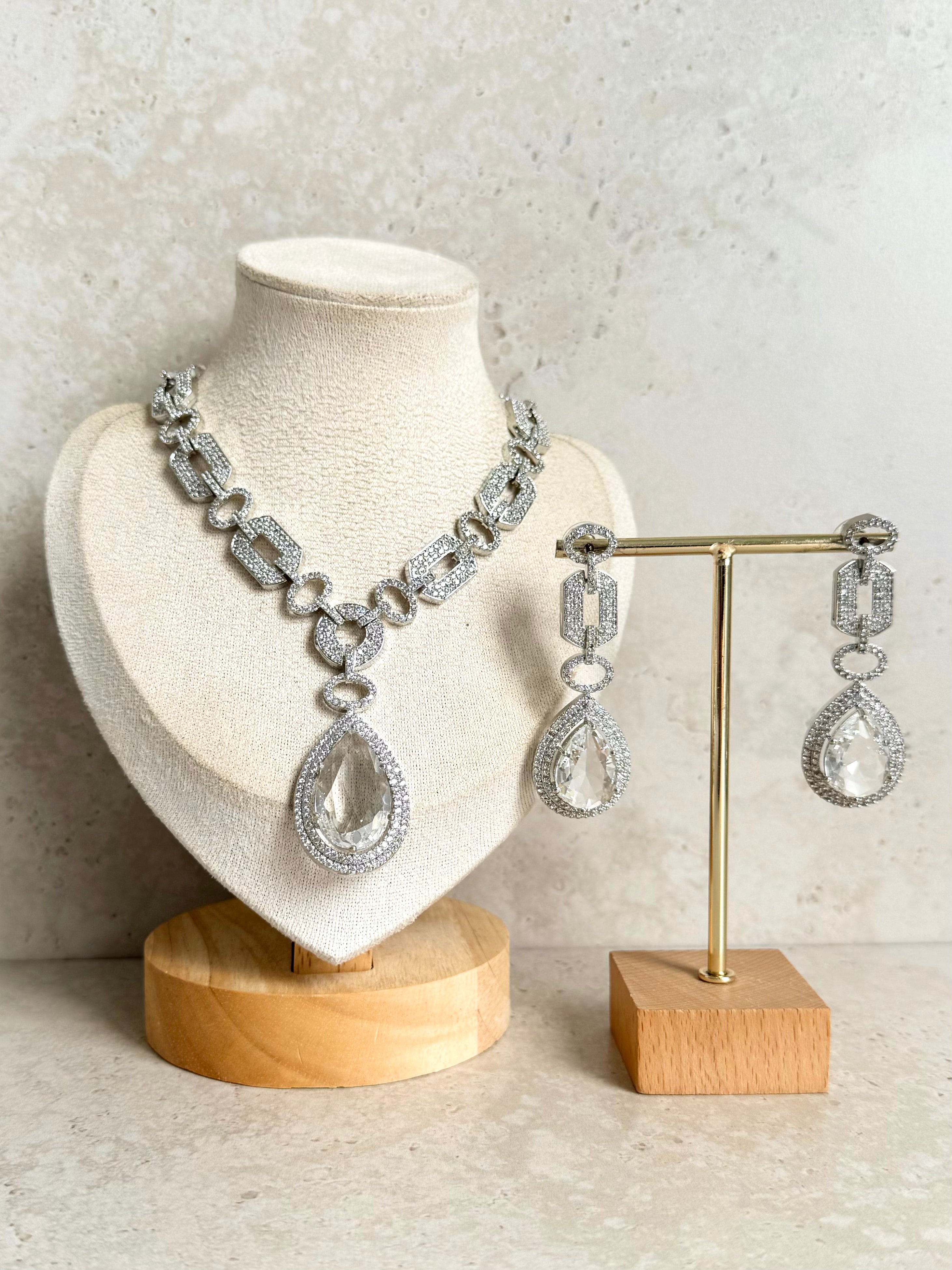 Diya Necklace Set