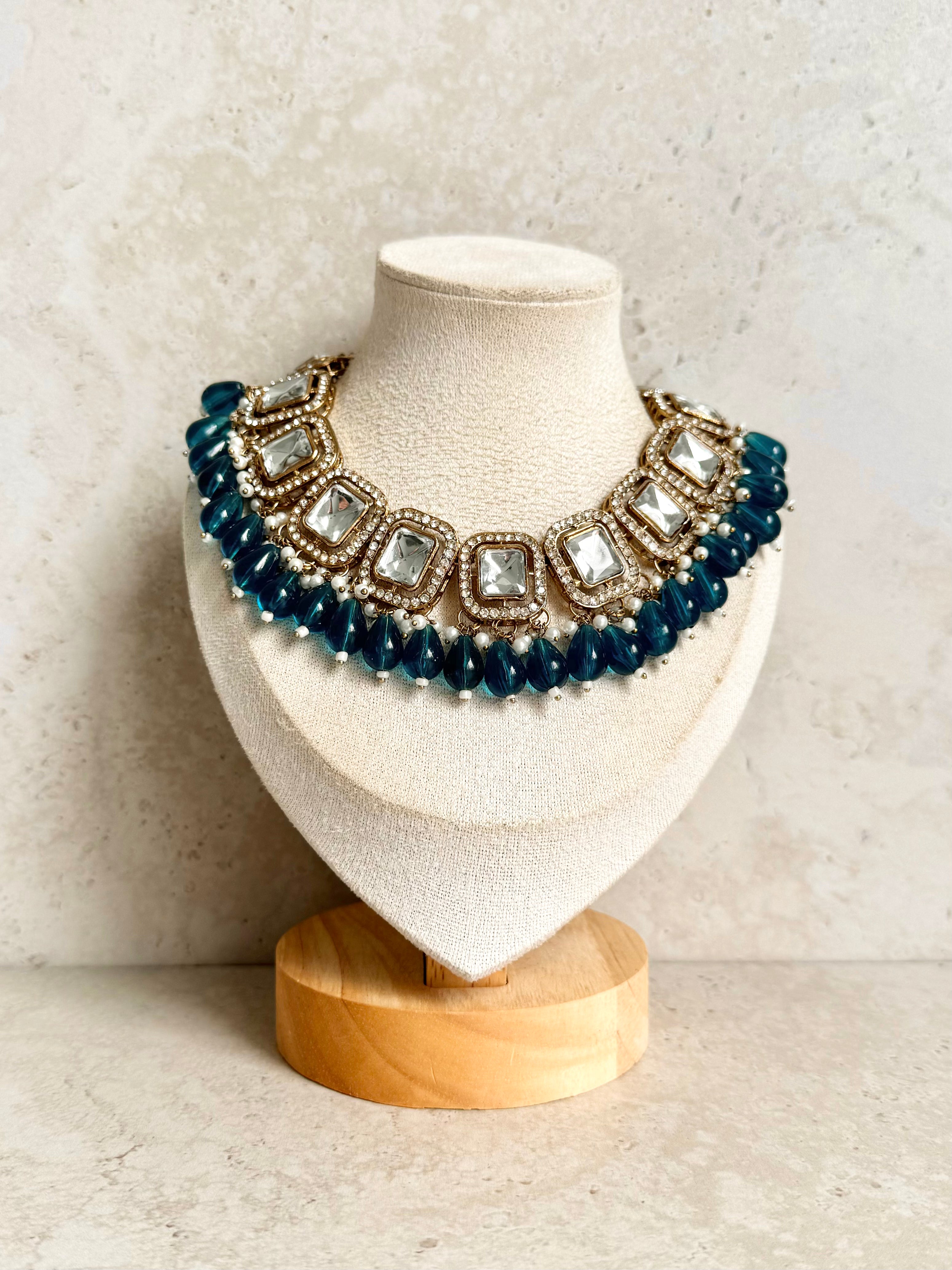 Tania Necklace Set