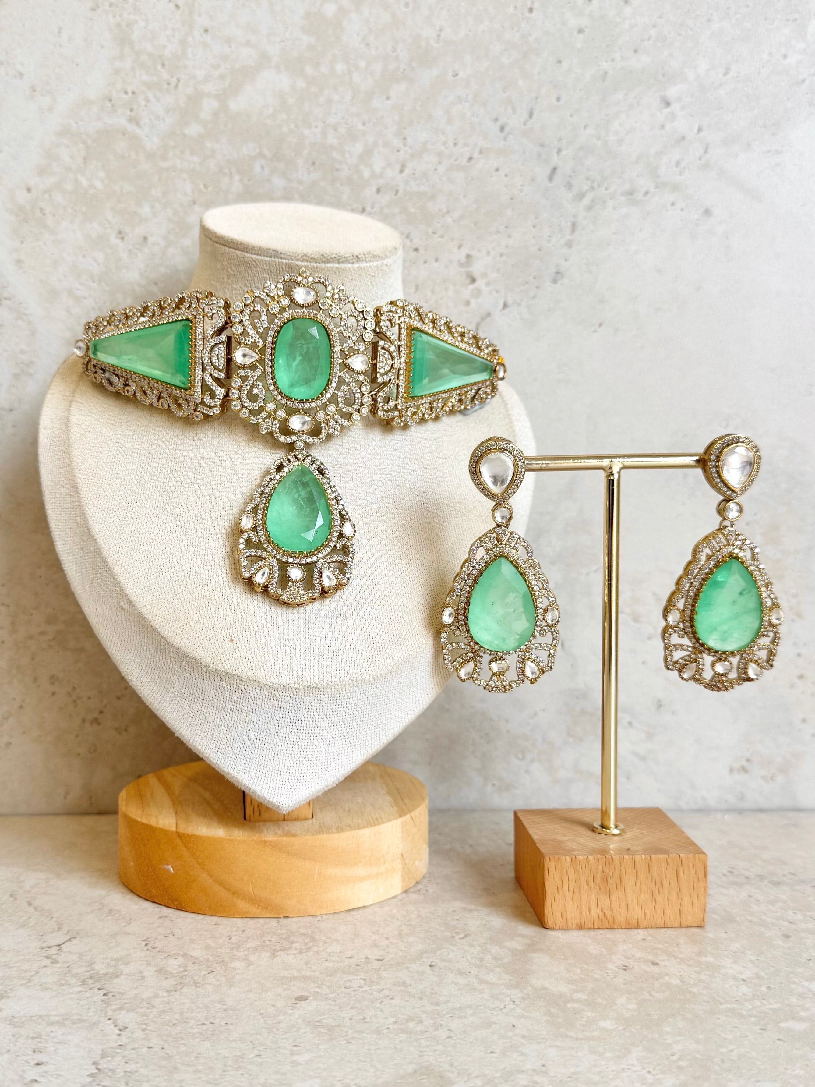 Shreya Necklace Set