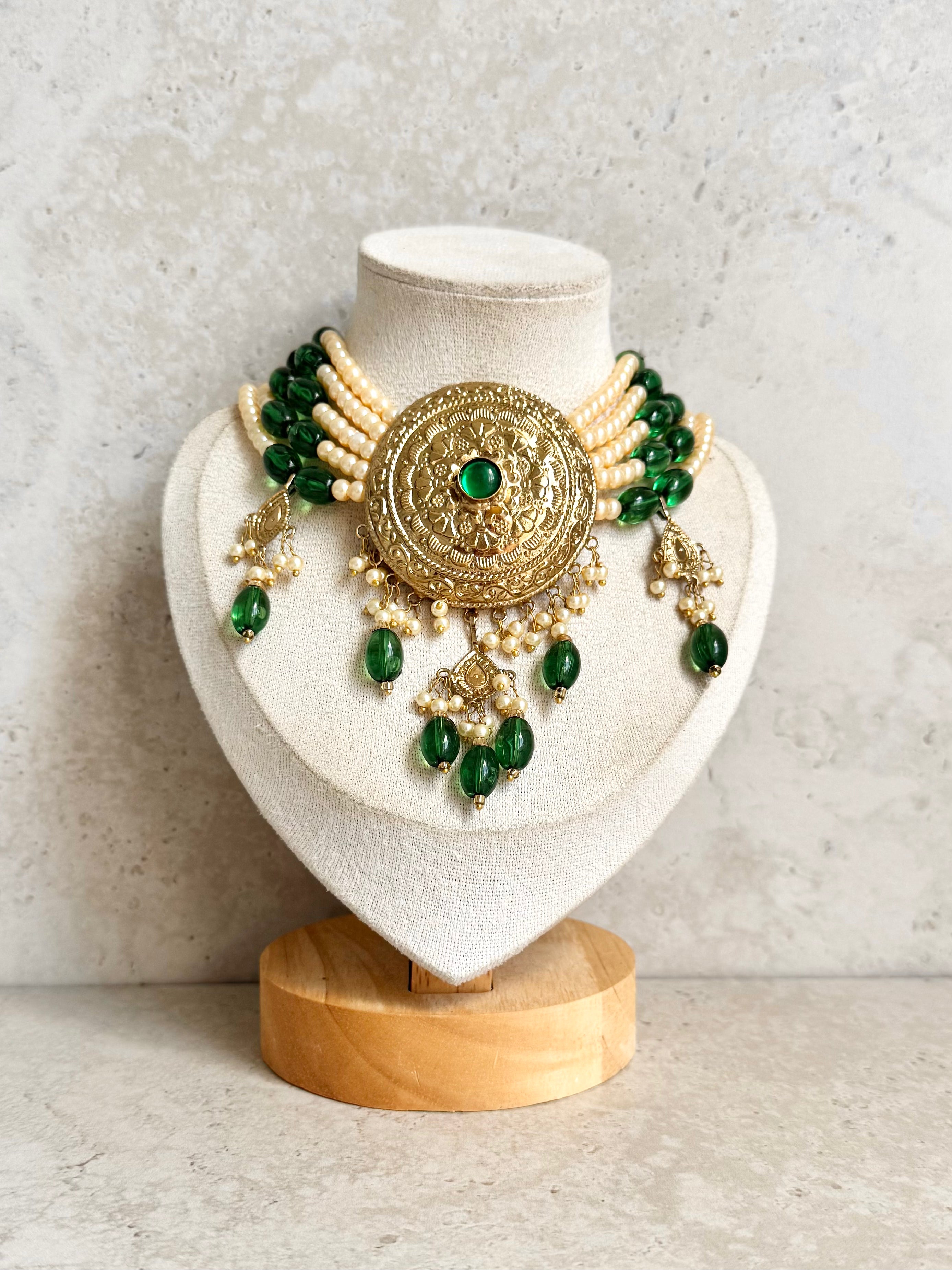 Seema Necklace Set