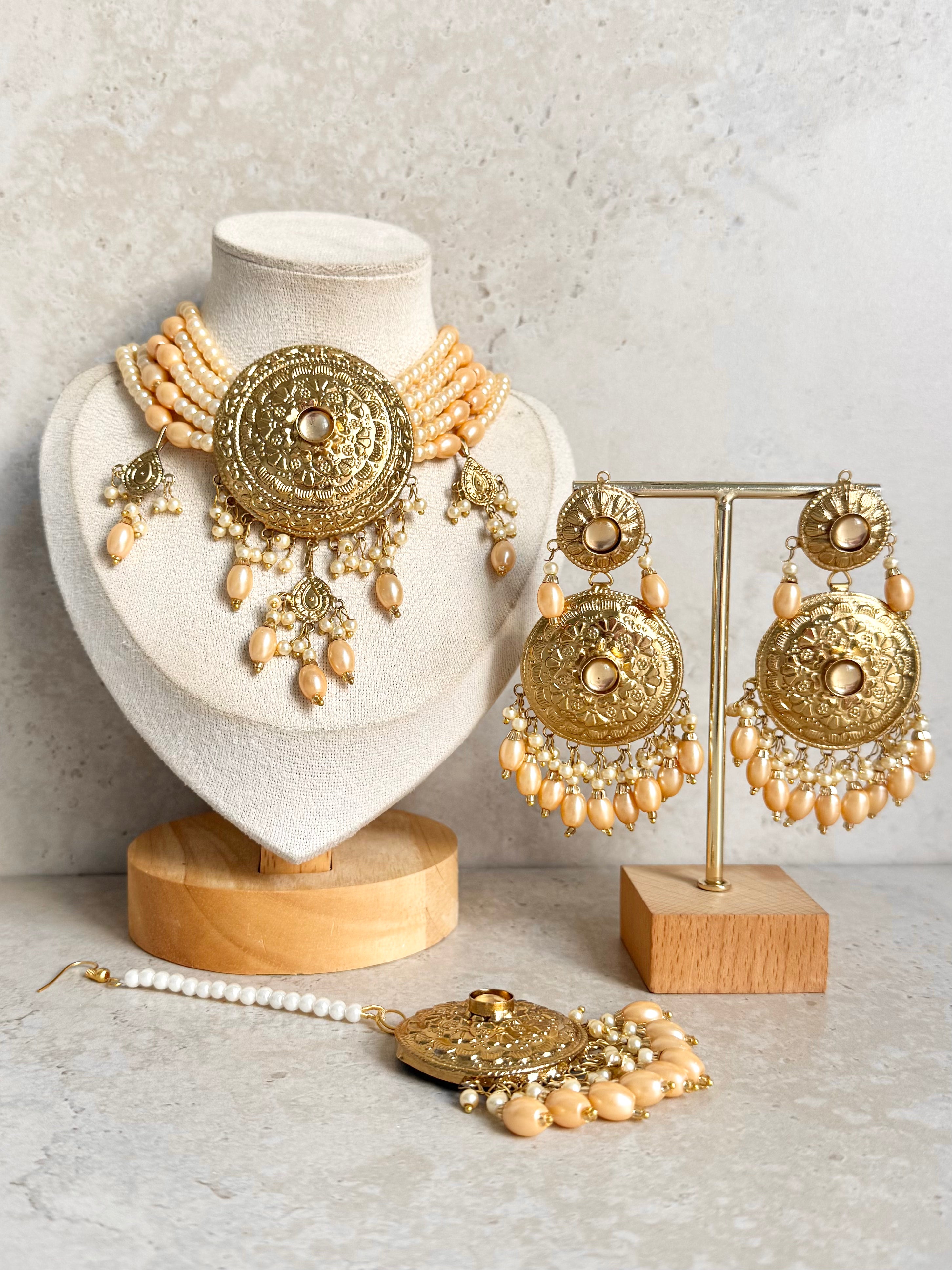 Seema Necklace Set