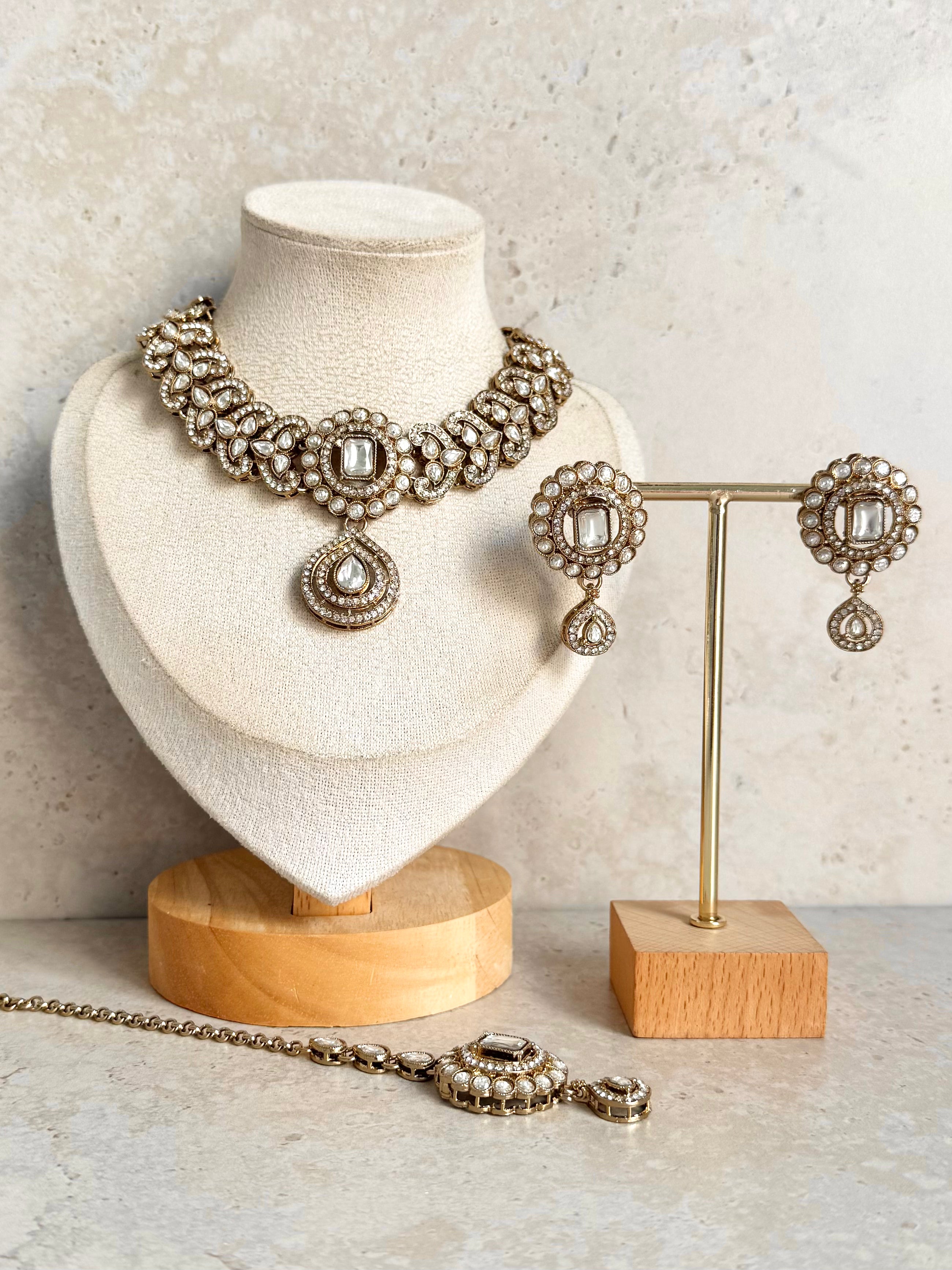 Kiran Necklace Set