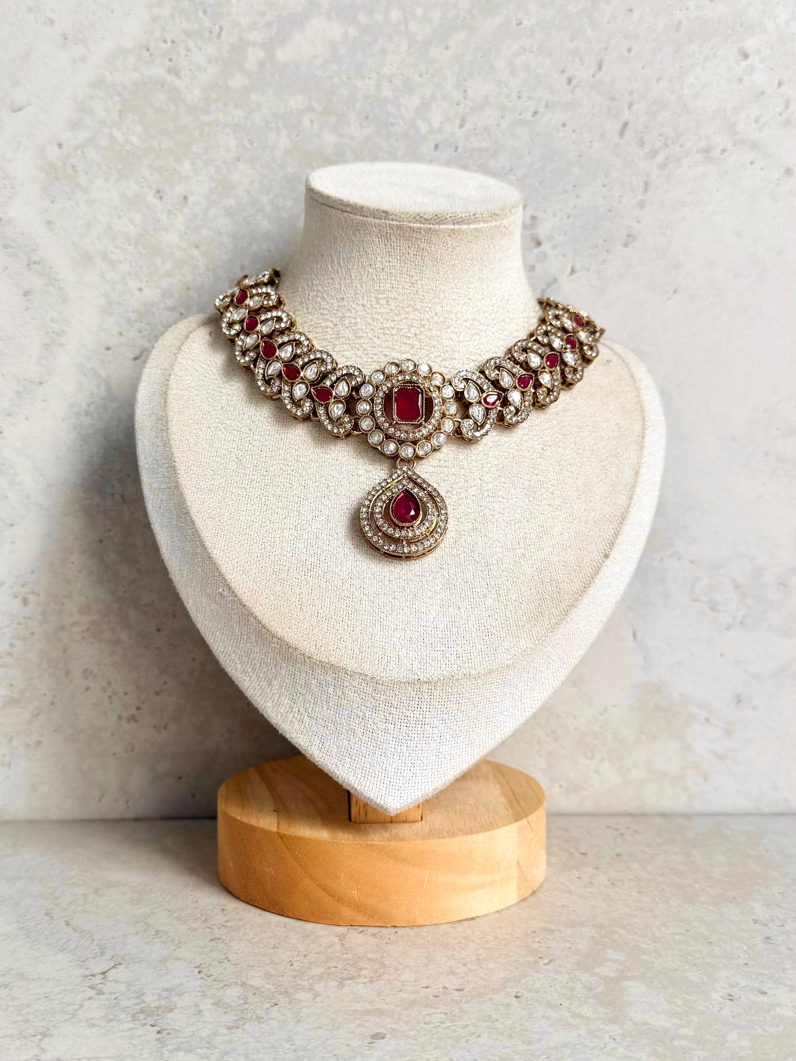 Kiran Necklace Set