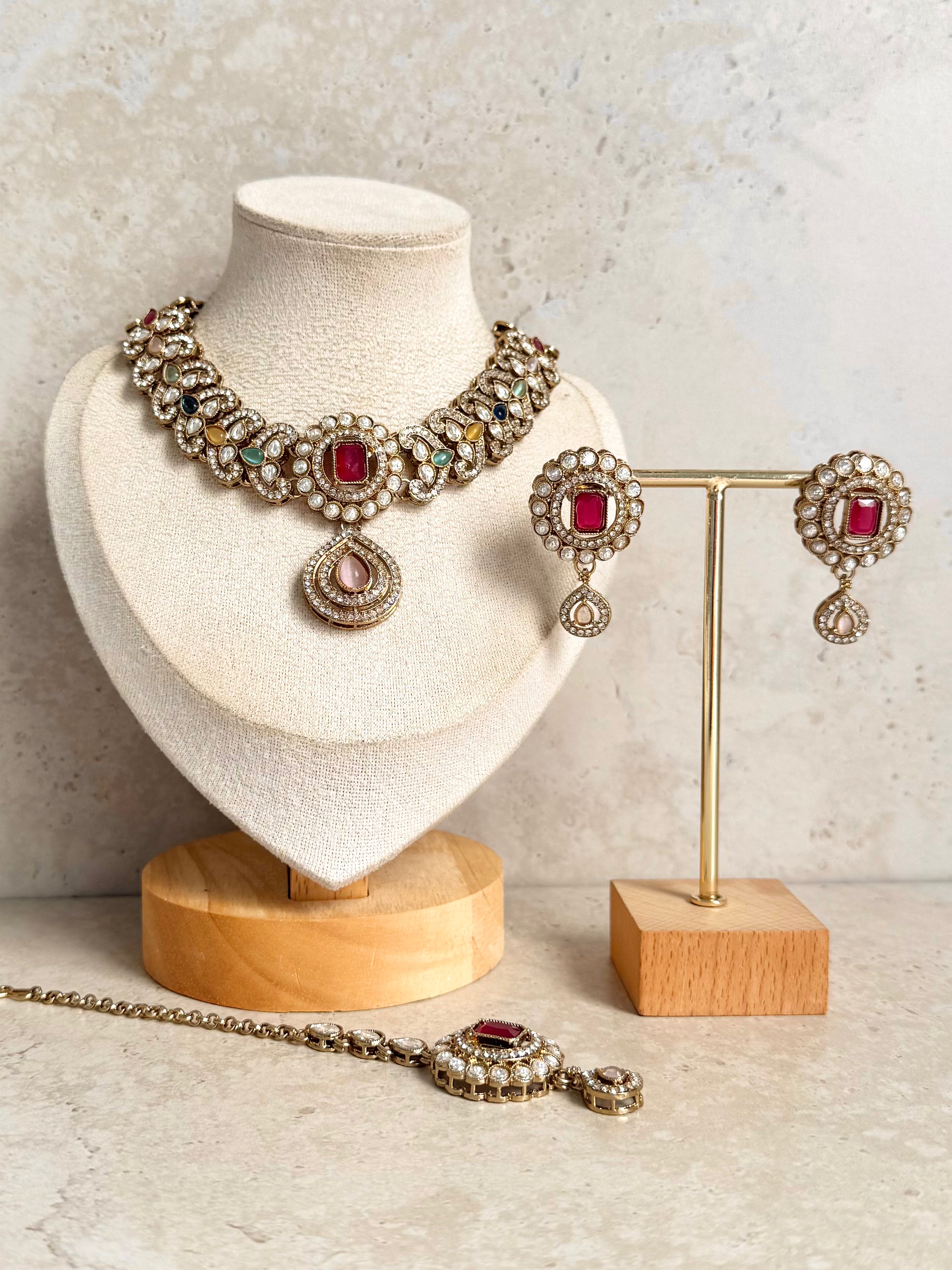 Kiran Necklace Set