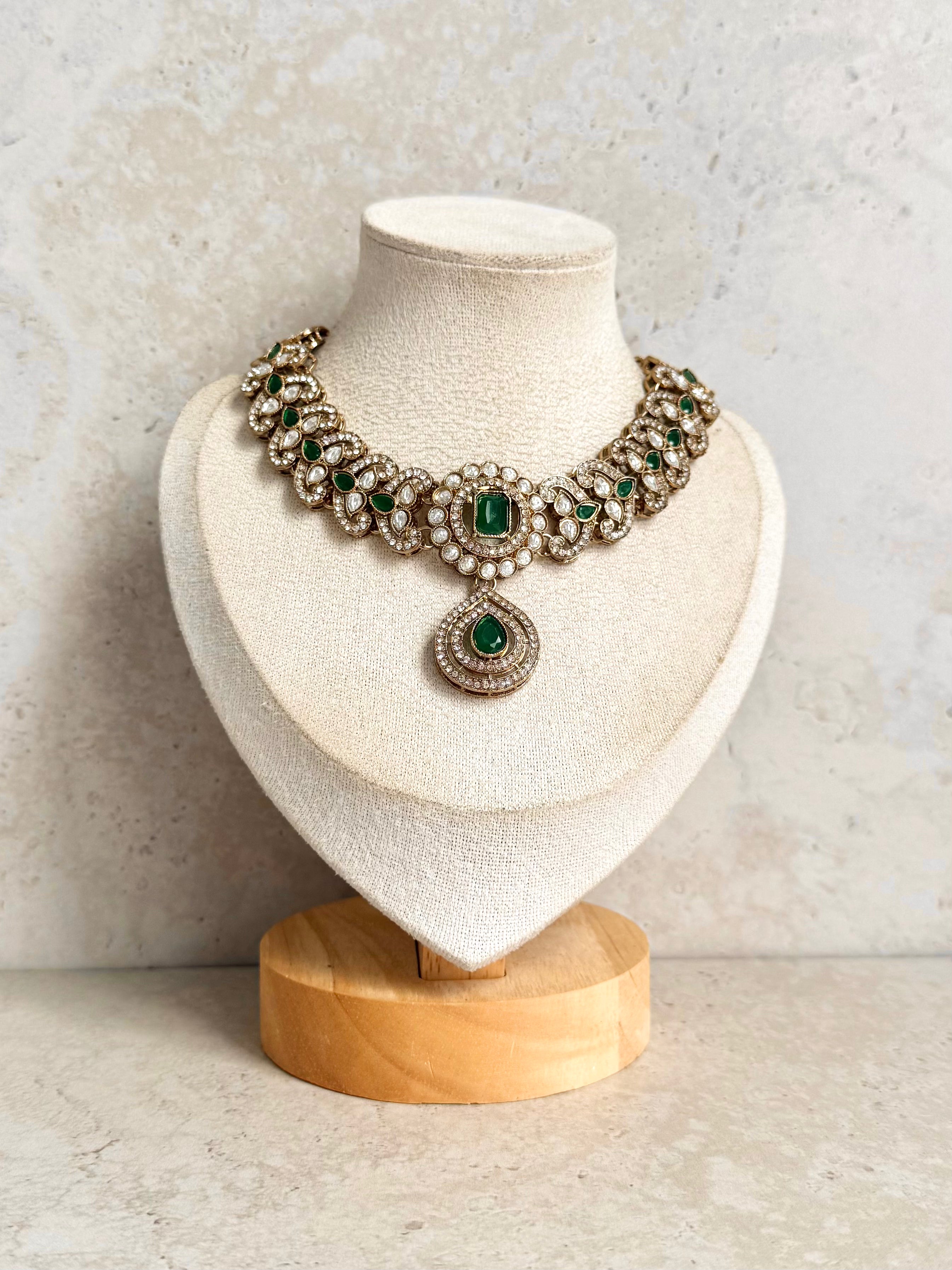 Kiran Necklace Set