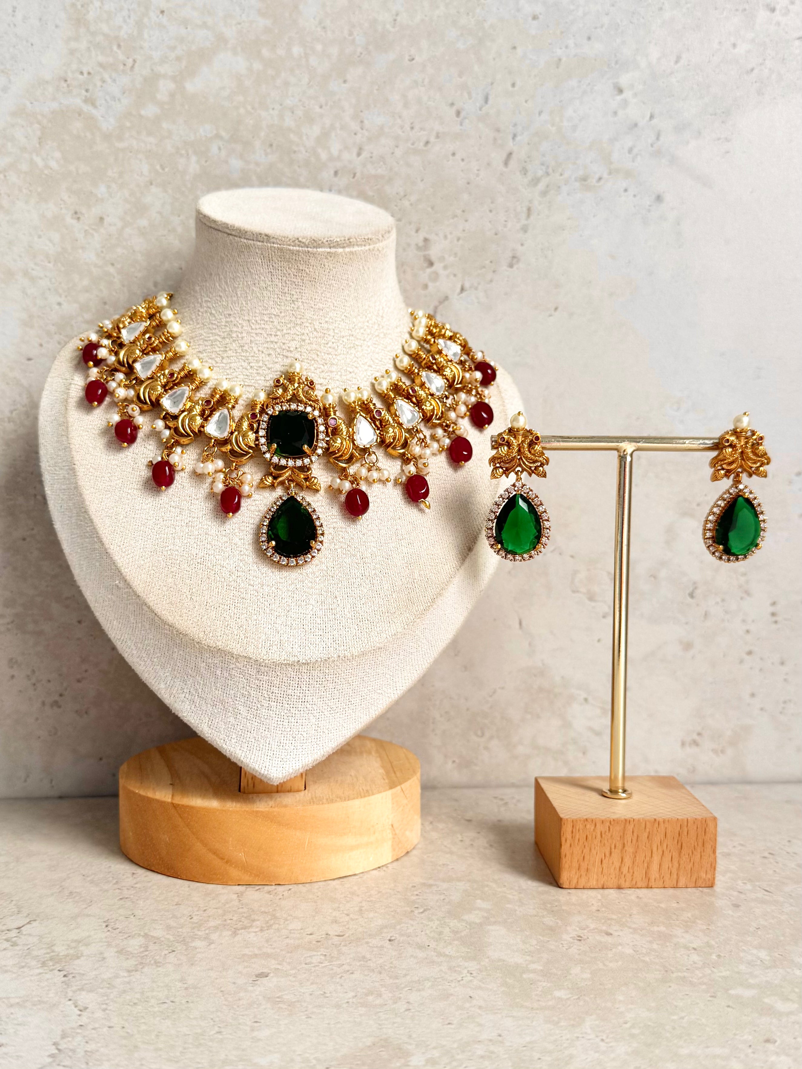Tanya Necklace Set