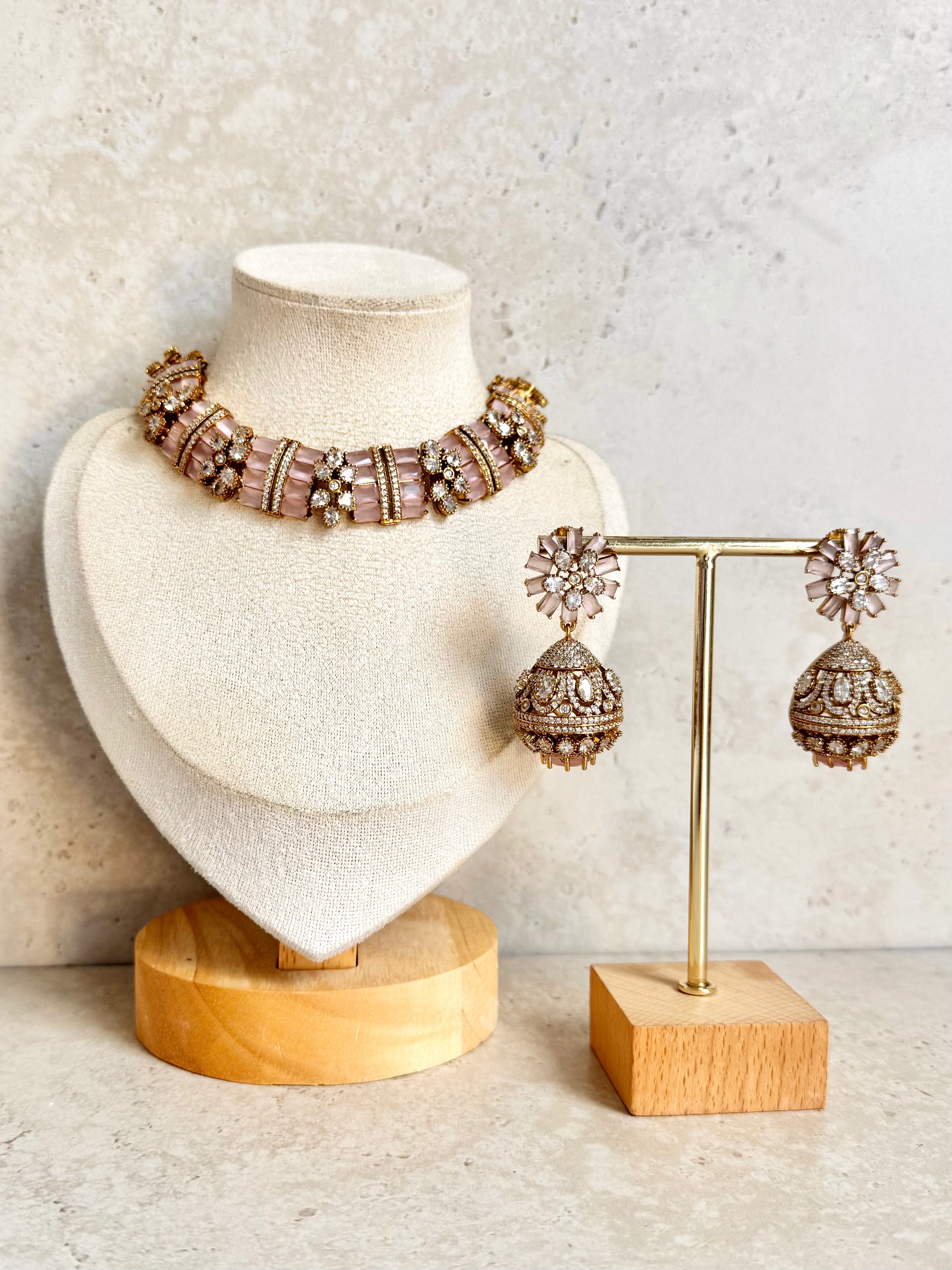 Inayat Necklace Set