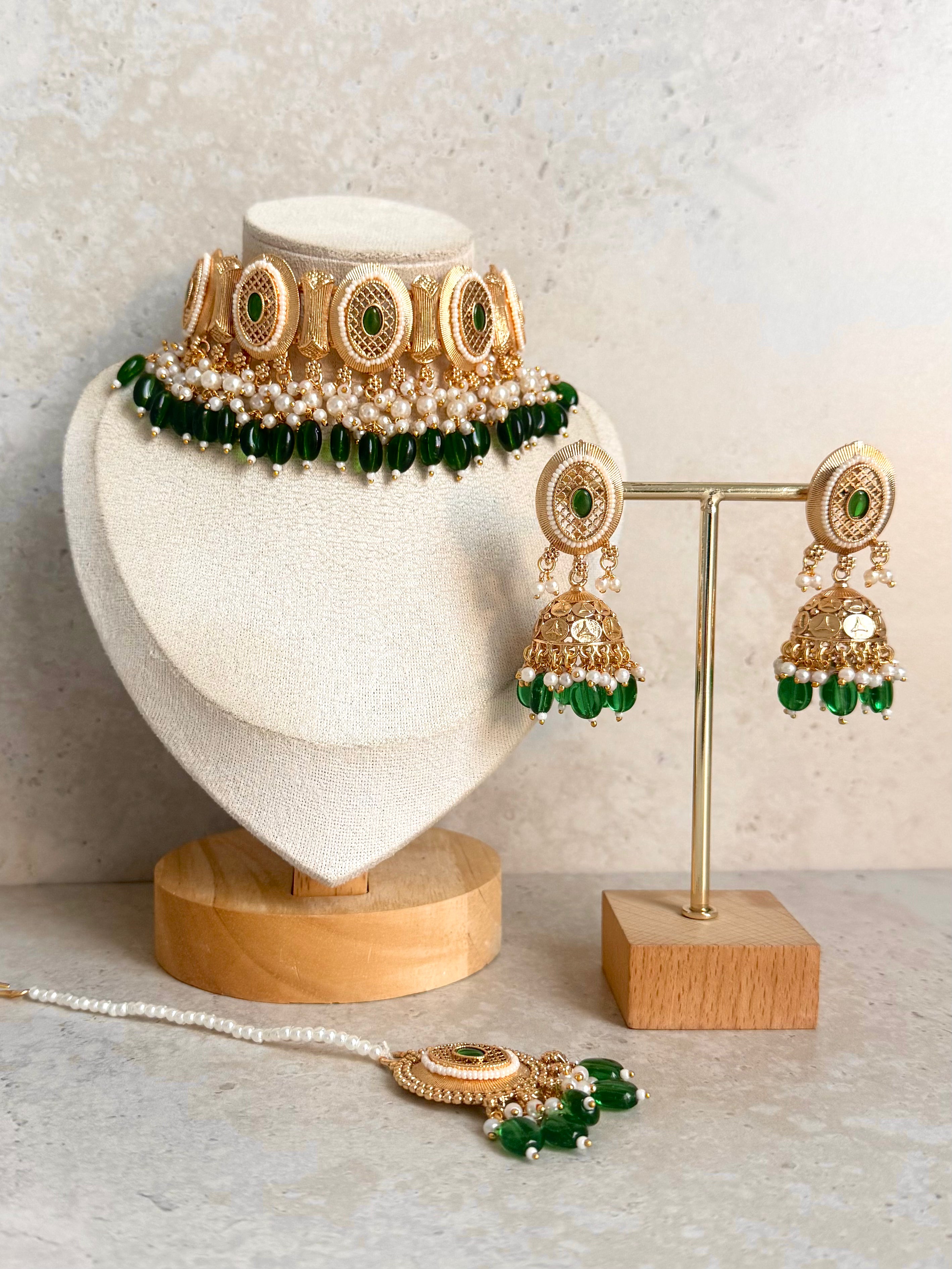 Anu Necklace Set