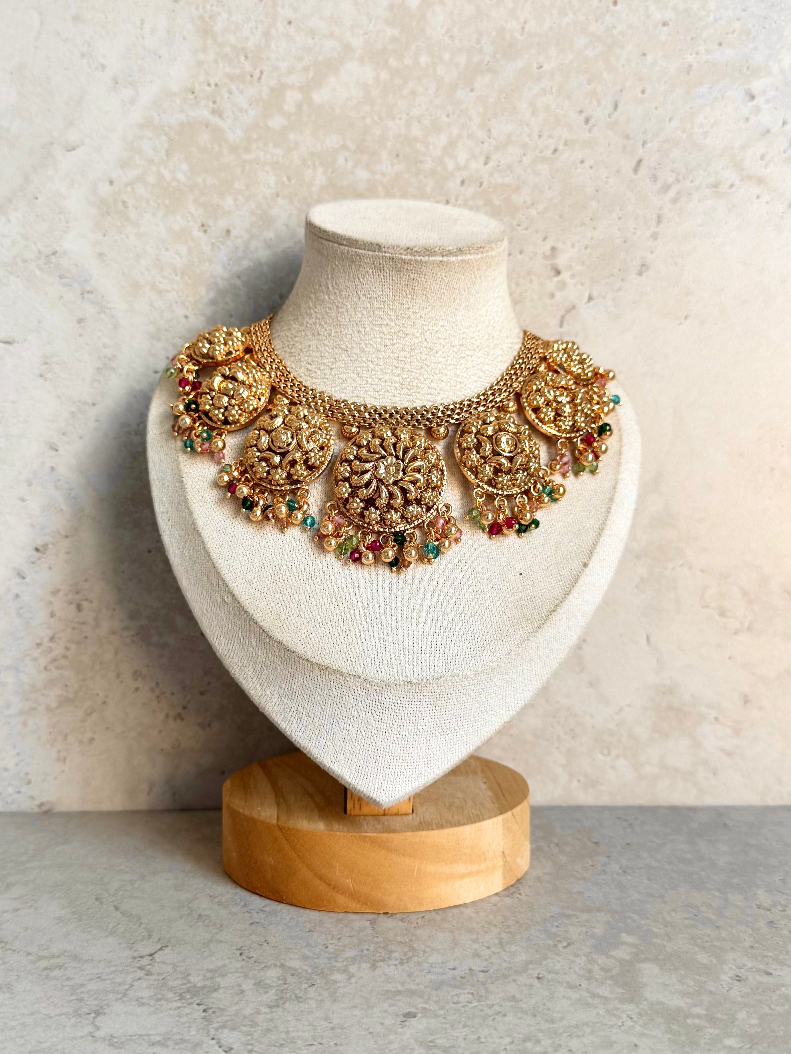 Dania Necklace Set