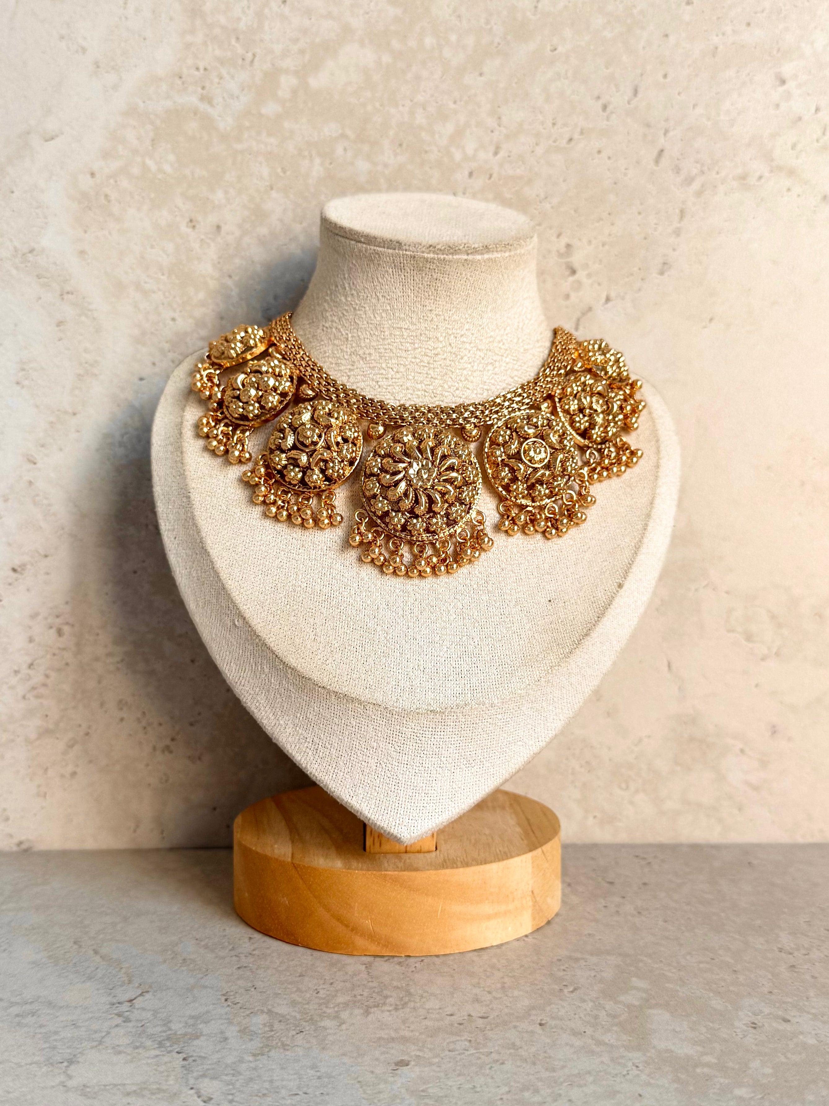 Dania Necklace Set
