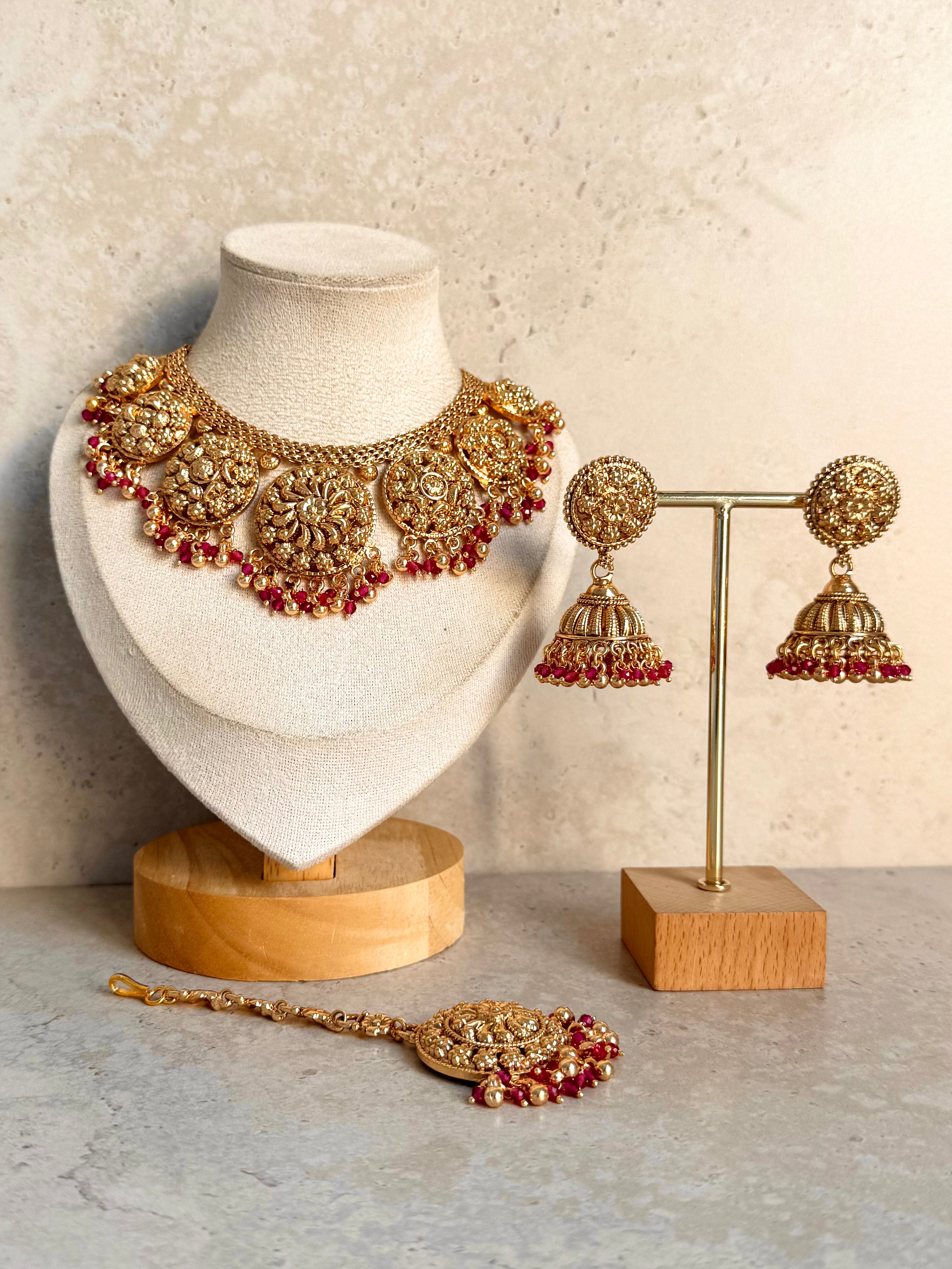 Dania Necklace Set