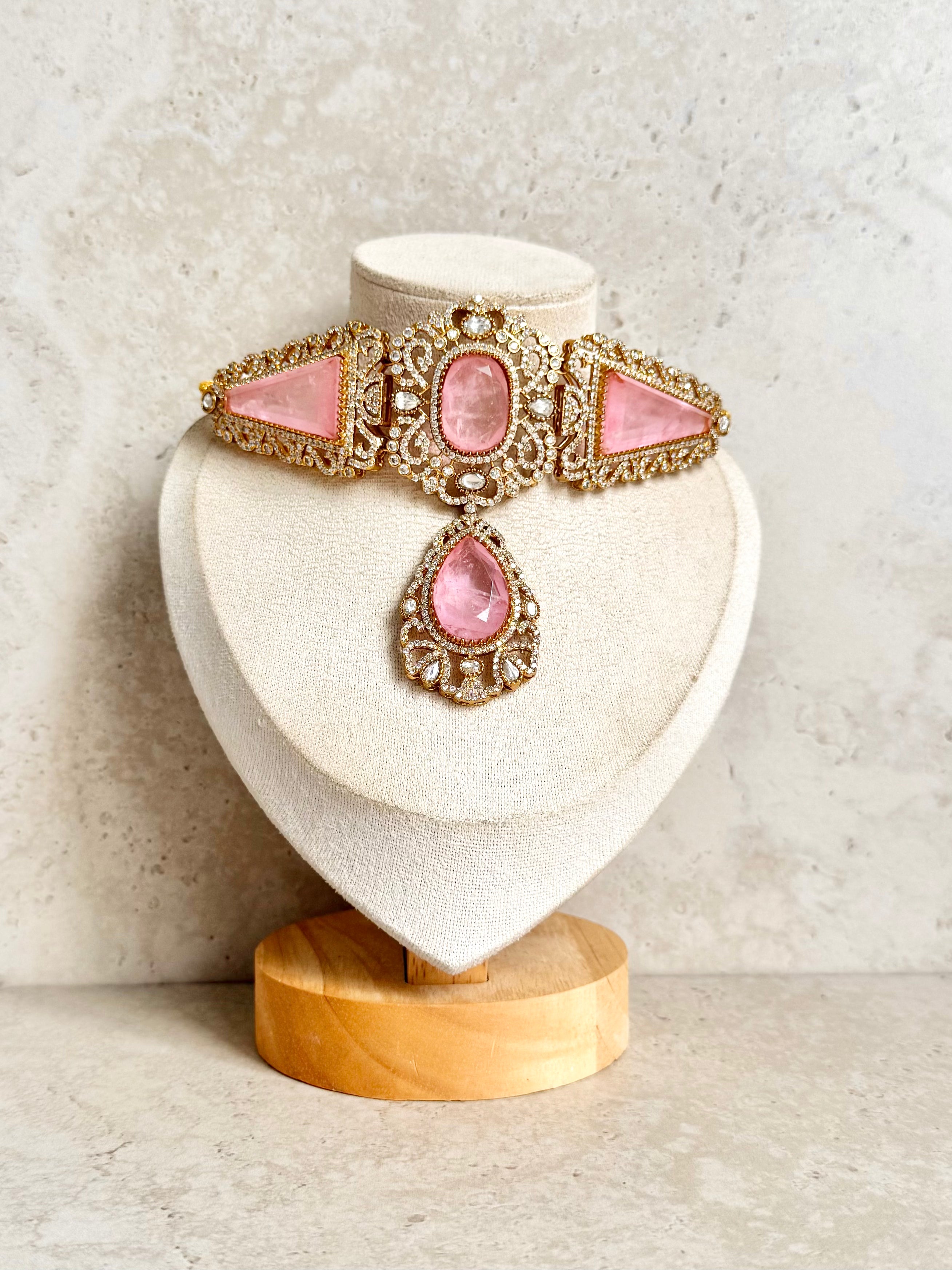 Shreya Necklace Set