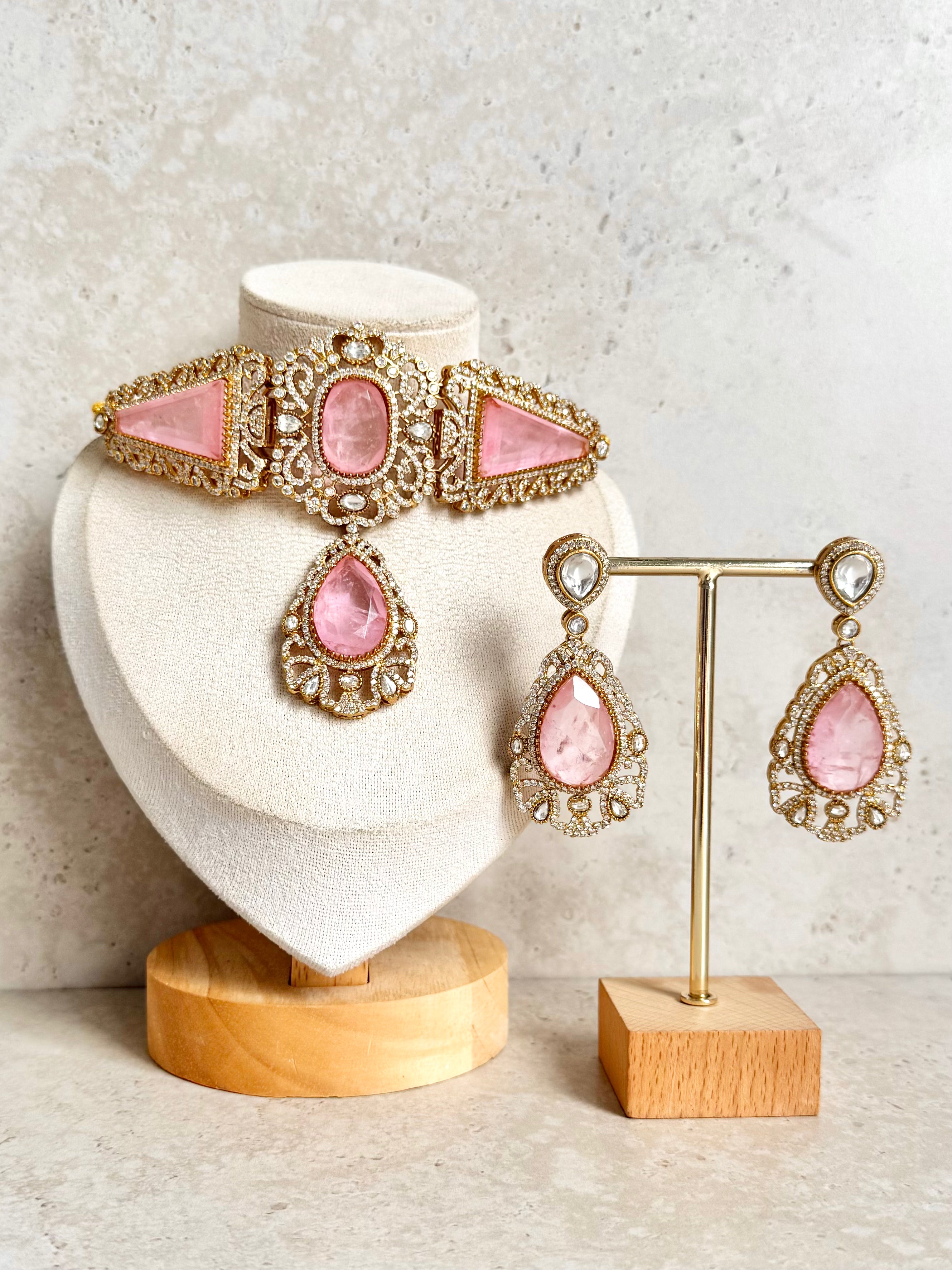 Shreya Necklace Set