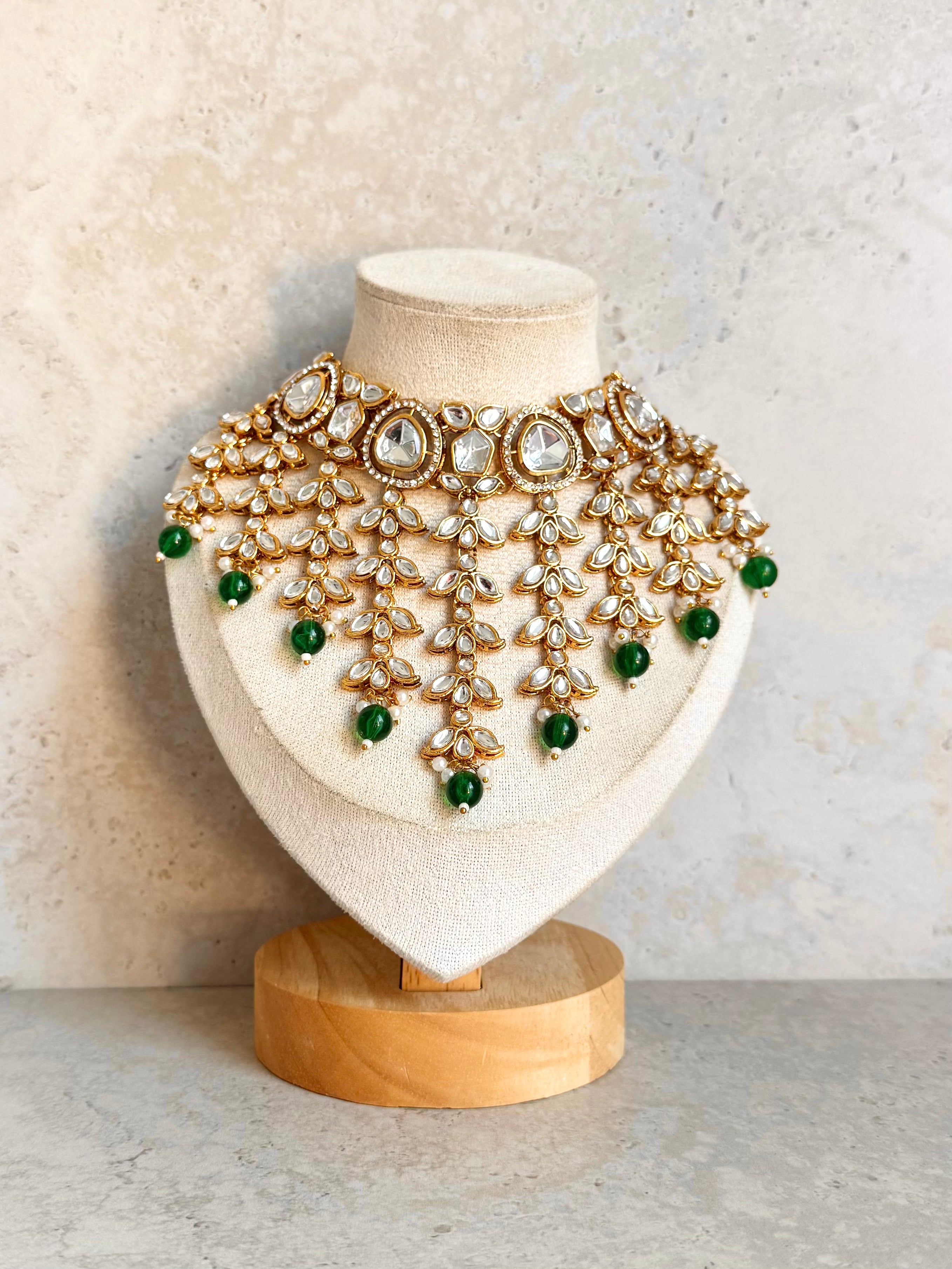 Arohi Necklace Set