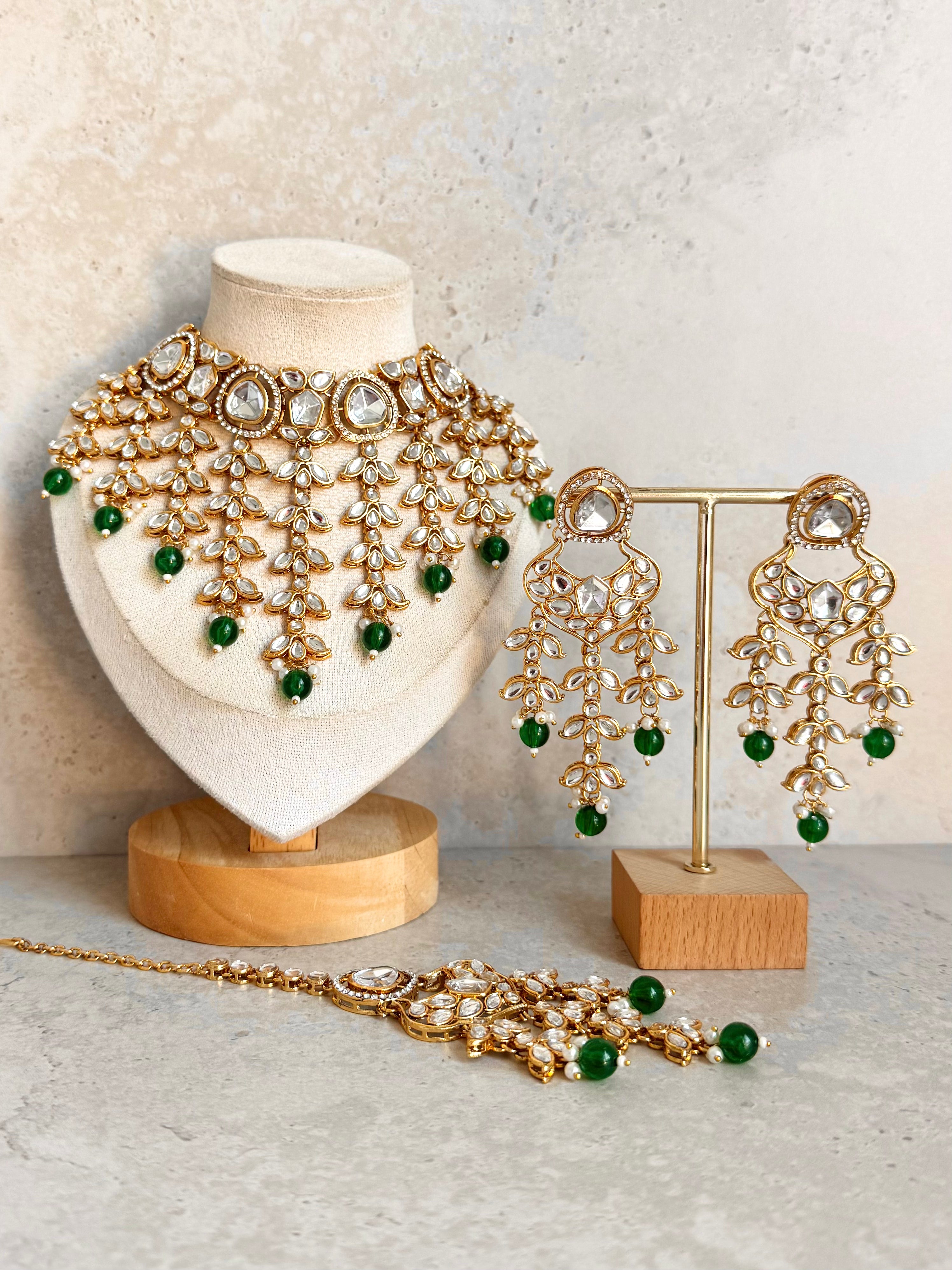 Arohi Necklace Set