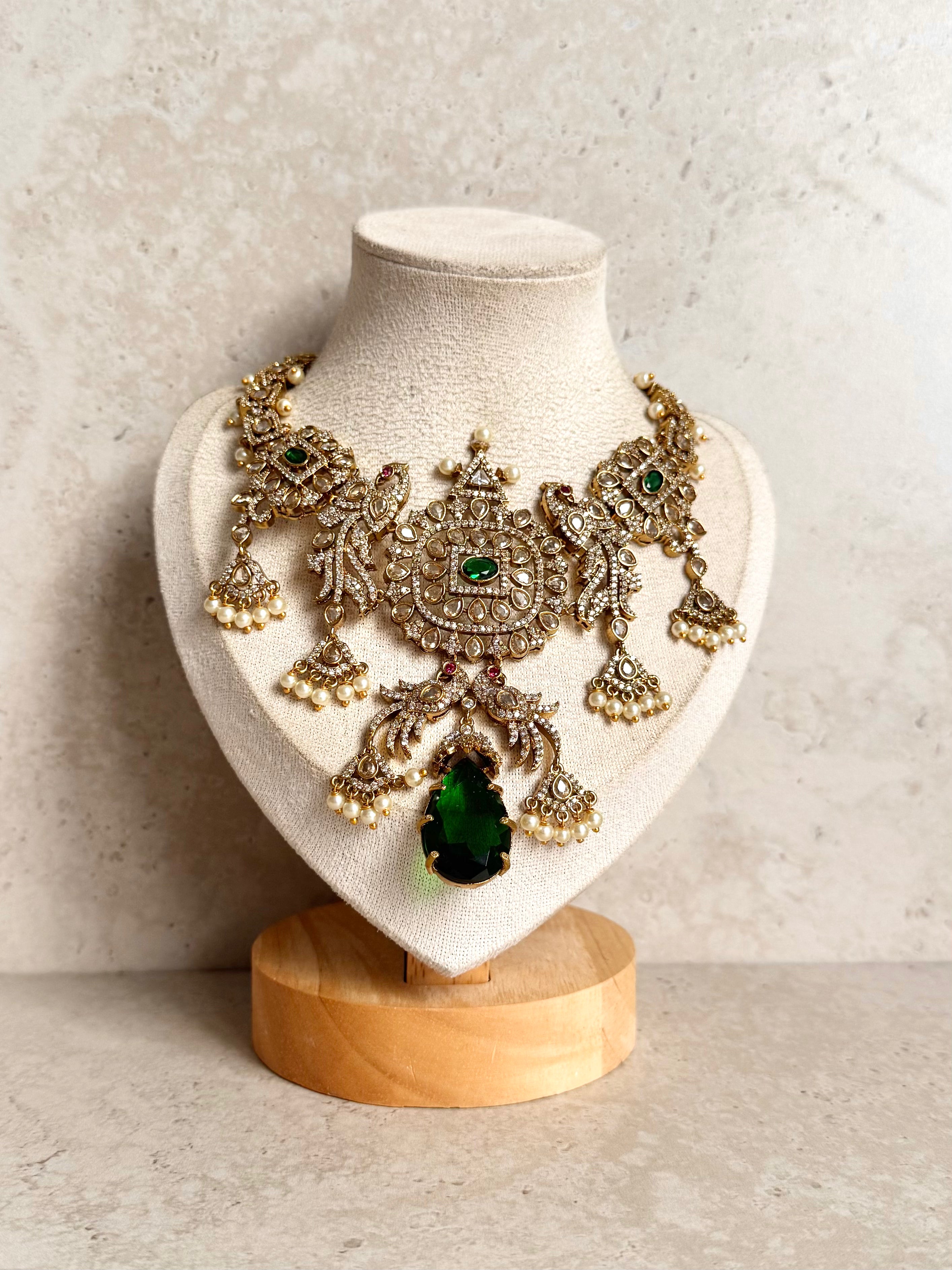 Nargis Necklace Set
