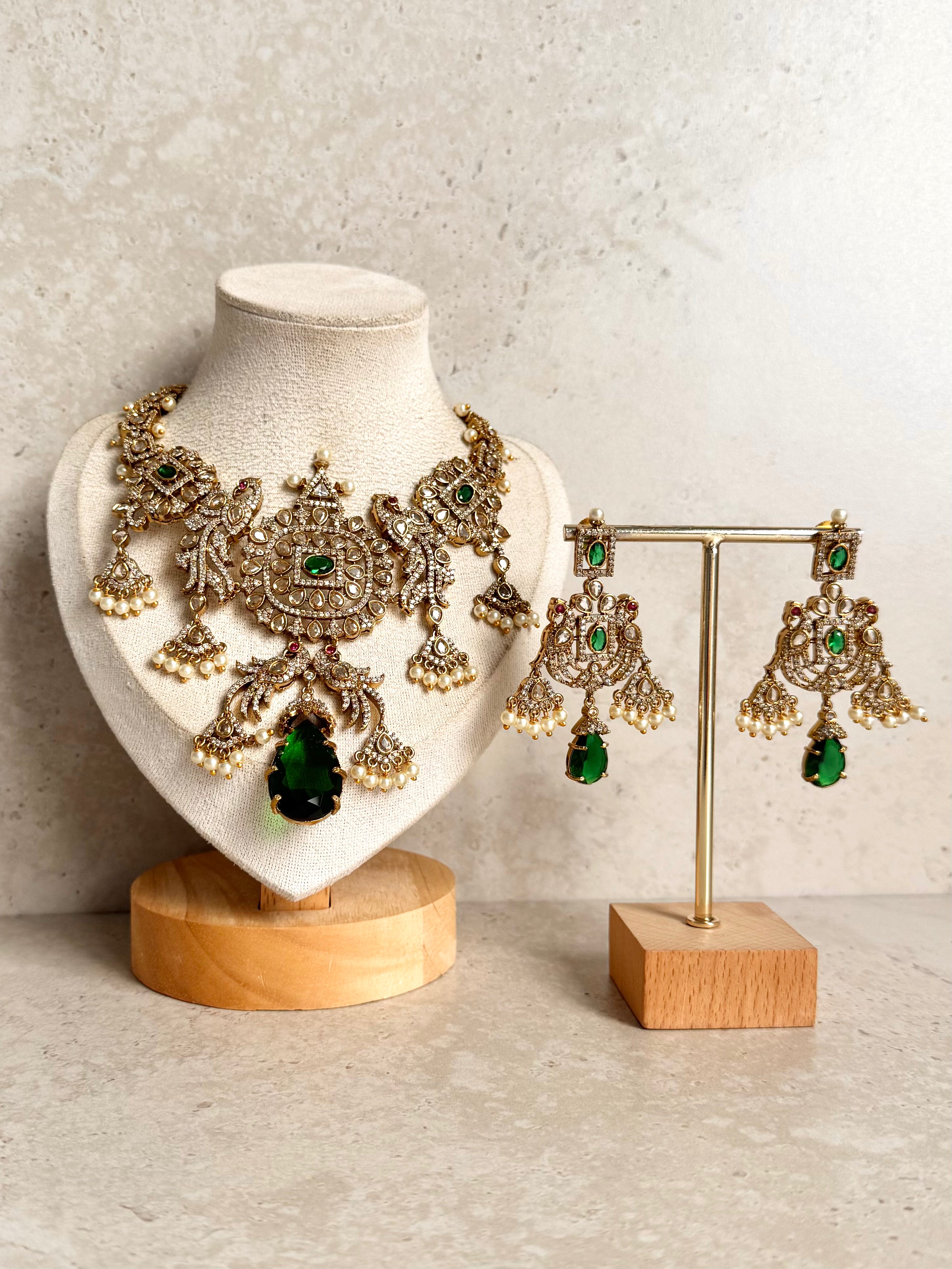 Nargis Necklace Set